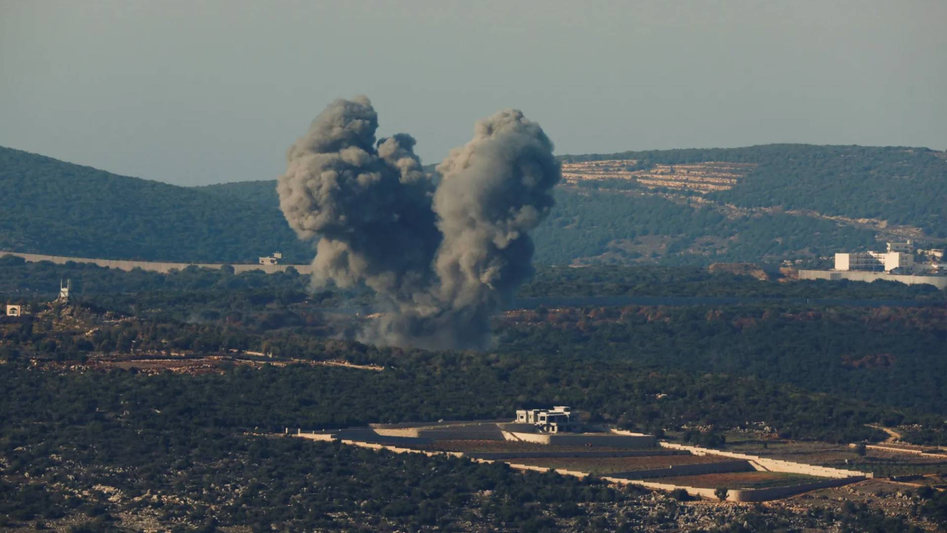 قصف موقع لحزب الله "أرشيفية"