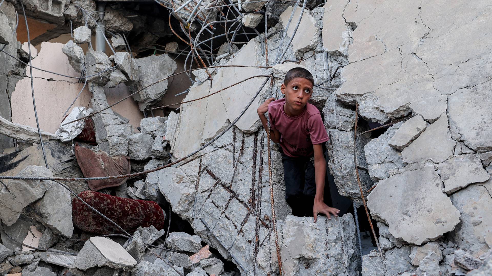 معاناة أهالي قطاع غزة