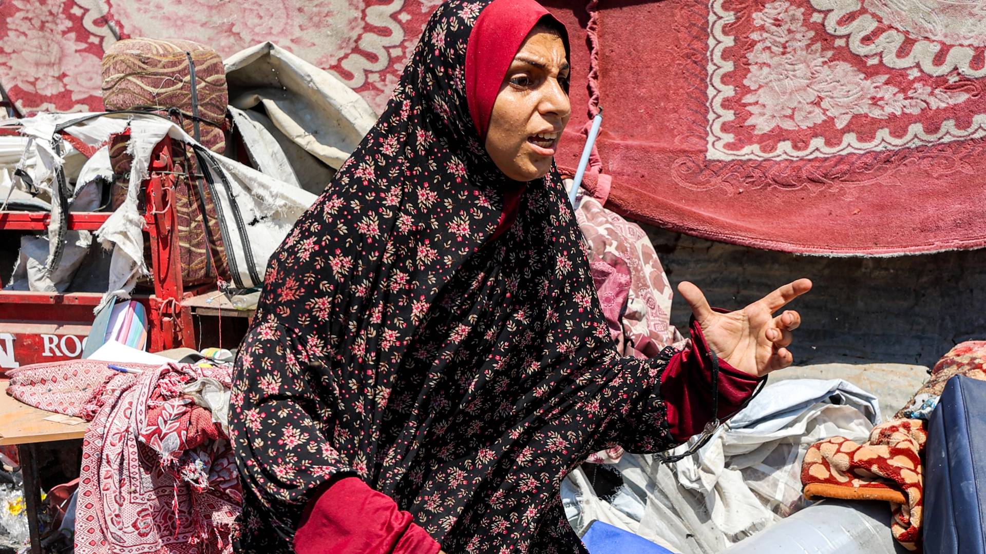 معاناة أهالي قطاع غزة