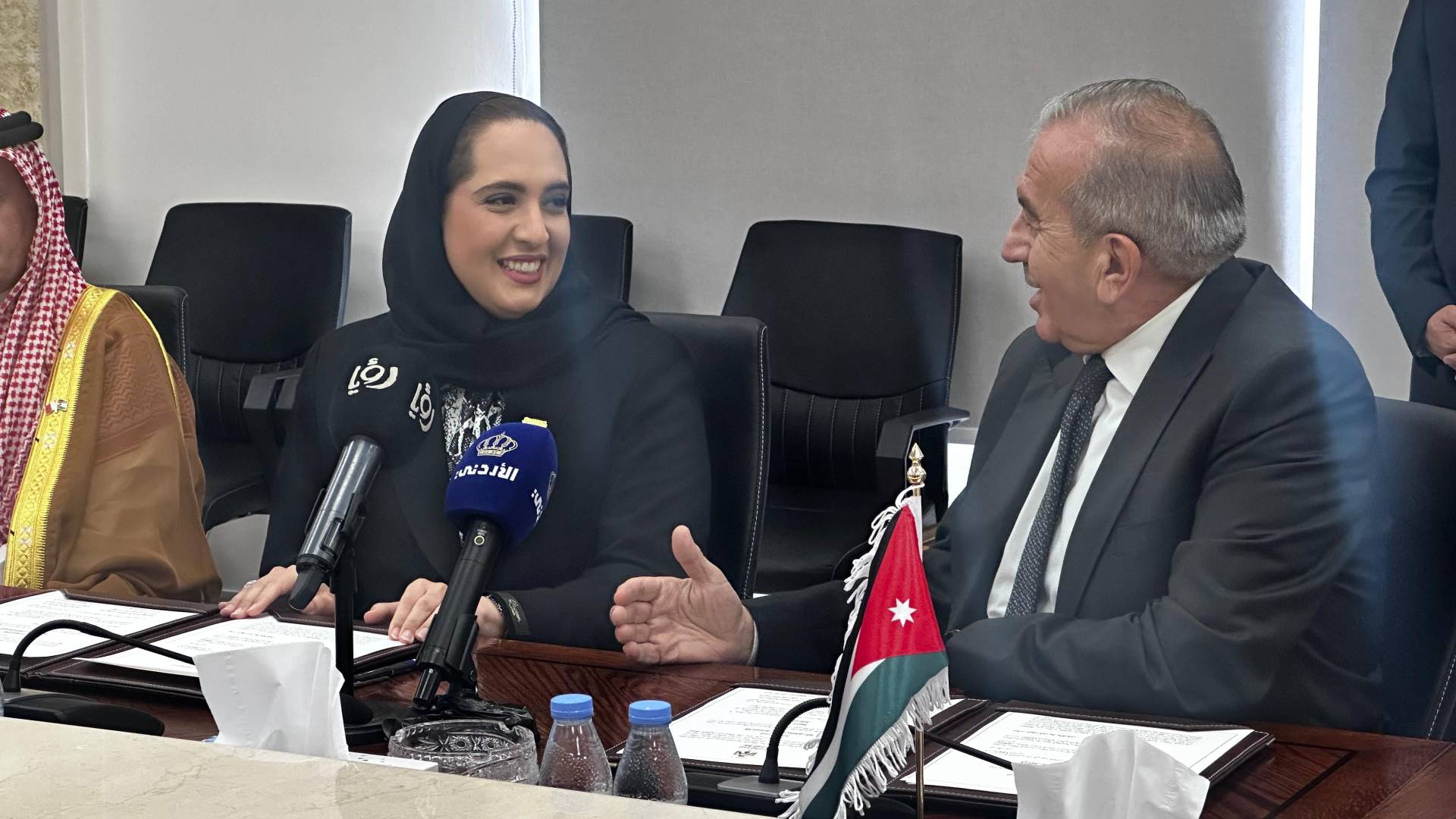 الأردن والبحرين يوقعان برنامجًا تنفيذيًا للتعاون في مجال الإسكان والتنمية الحضرية