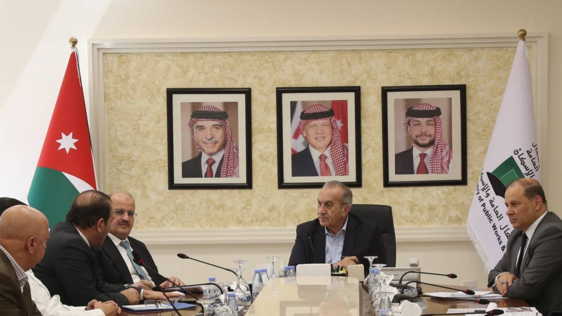 لقاء وزير الأشغال المهندس ماهر أبو السمن وبنقيب المقاولين المهندس فؤاد الدويري