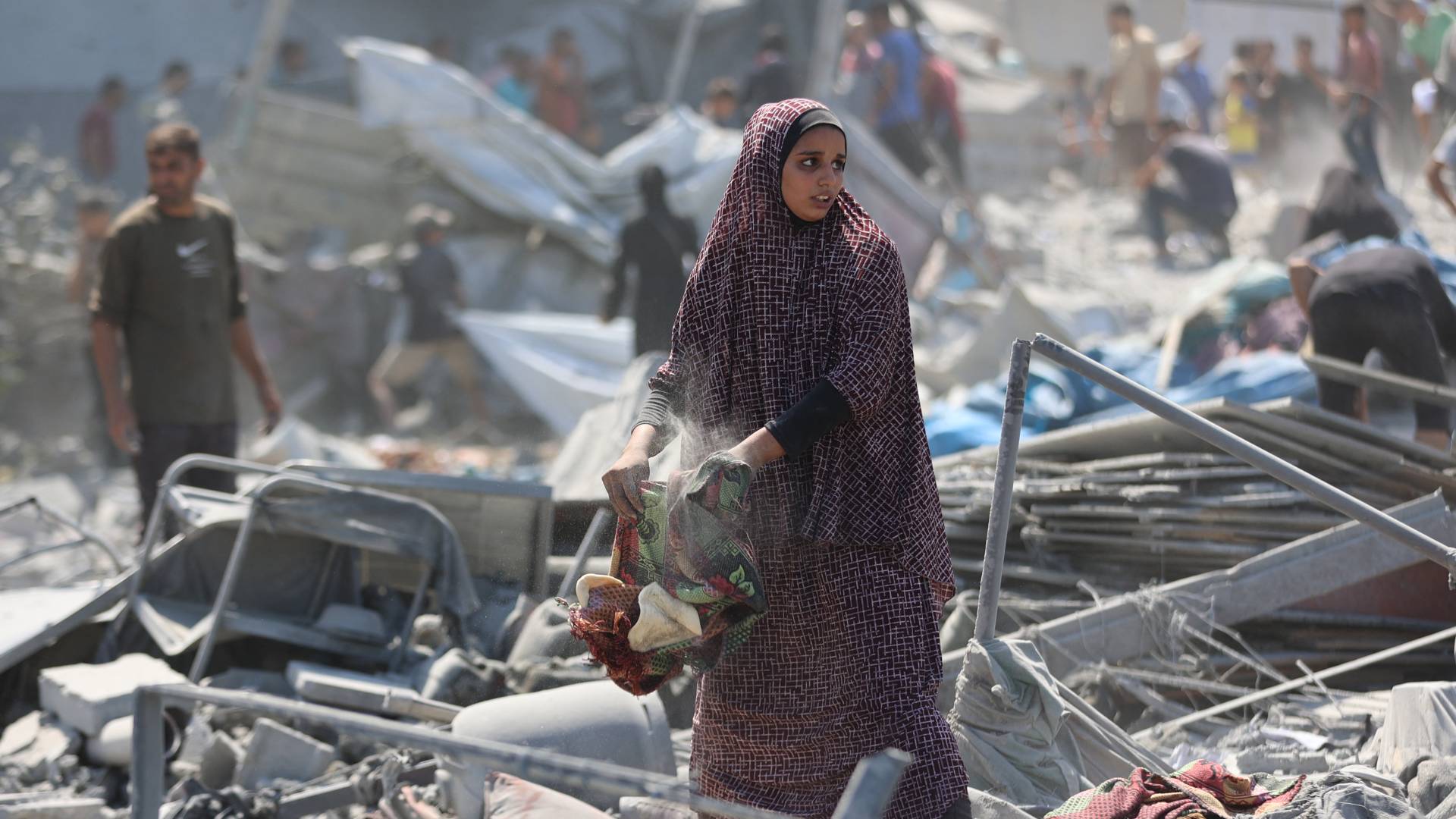 معاناة أهالي قطاع غزة