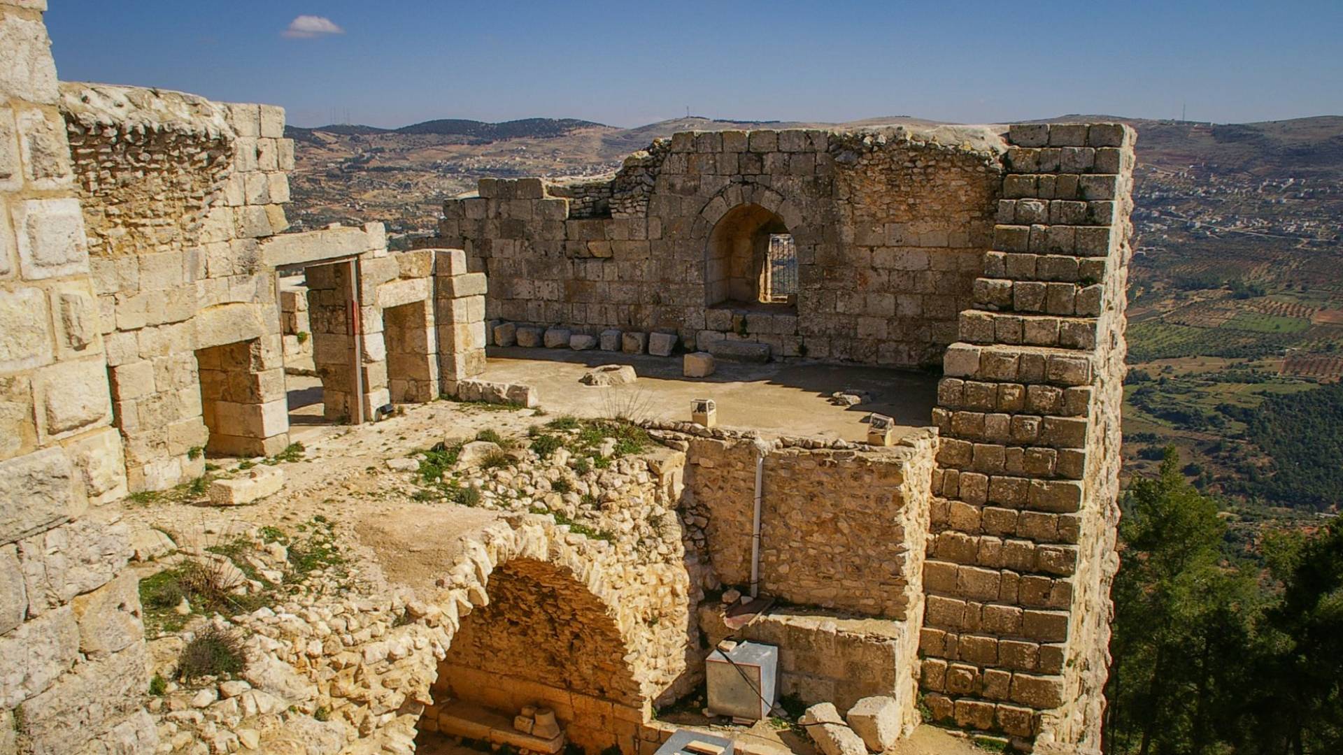 انخفاض بدرجات الحرارة