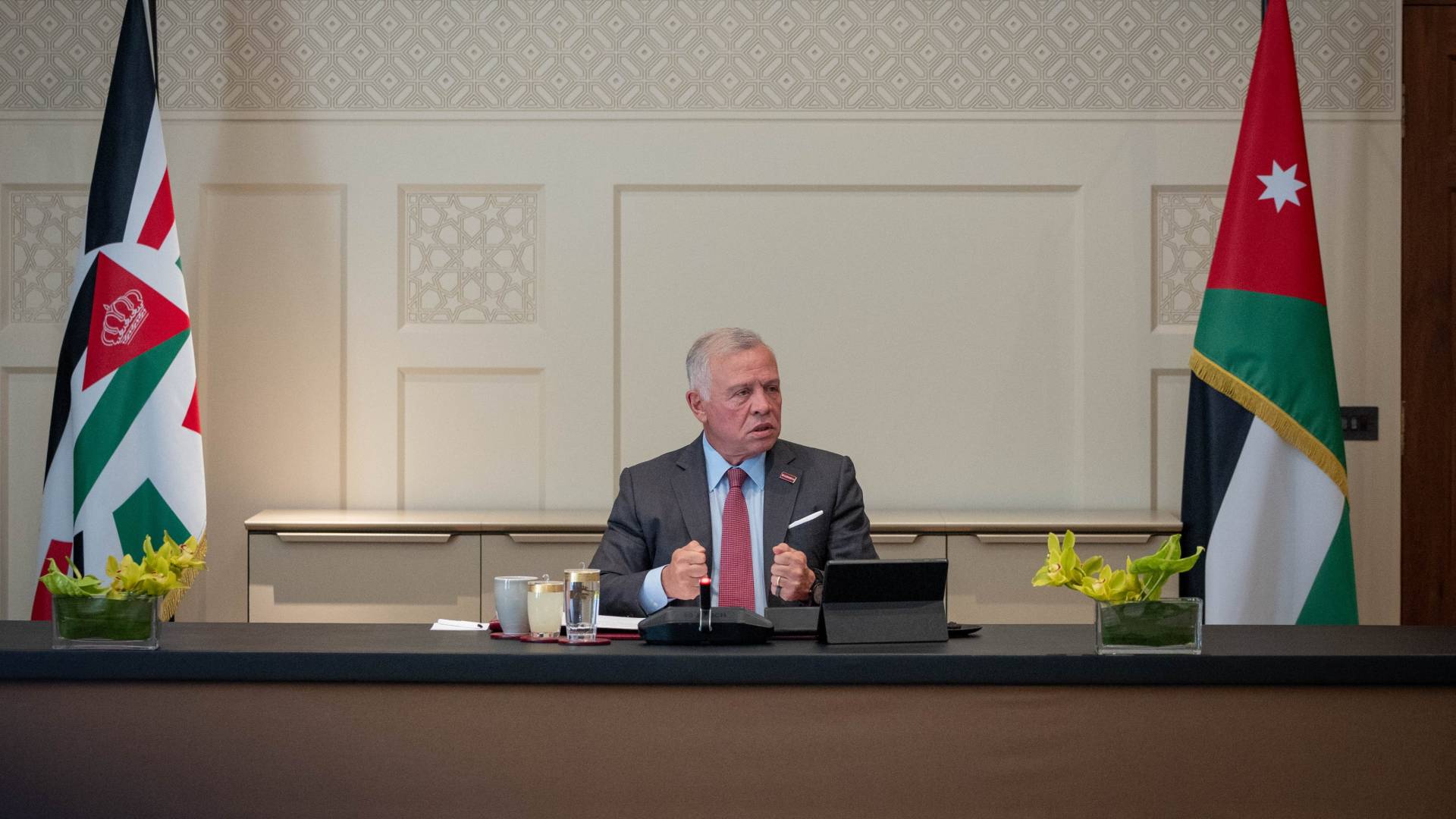 الملك وأمير دولة قطر والرئيس المصري يجرون اتصالا مرئيا مع قادة فرنسا وبريطانيا وكندا