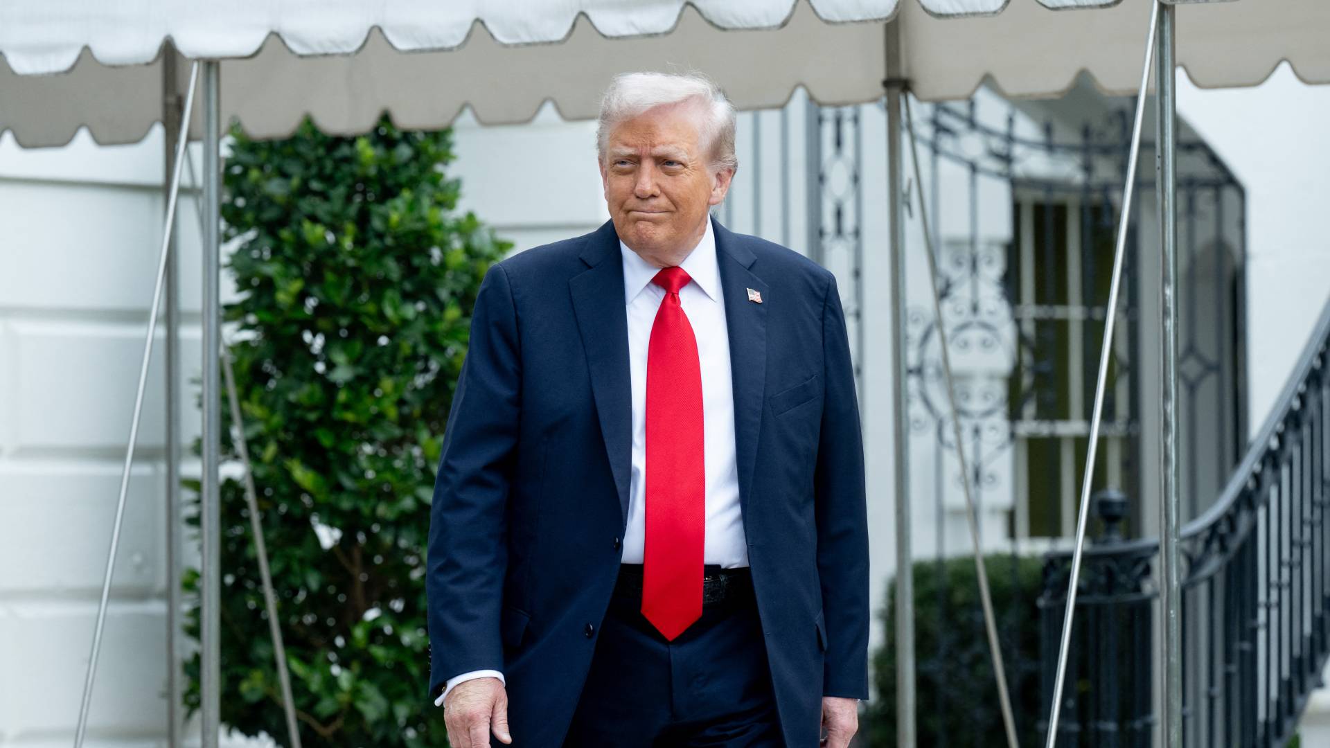 ترمب: إذا استخدمت حماس المحتجزين دروعا بشرية ستكون في ورطة كبيرة