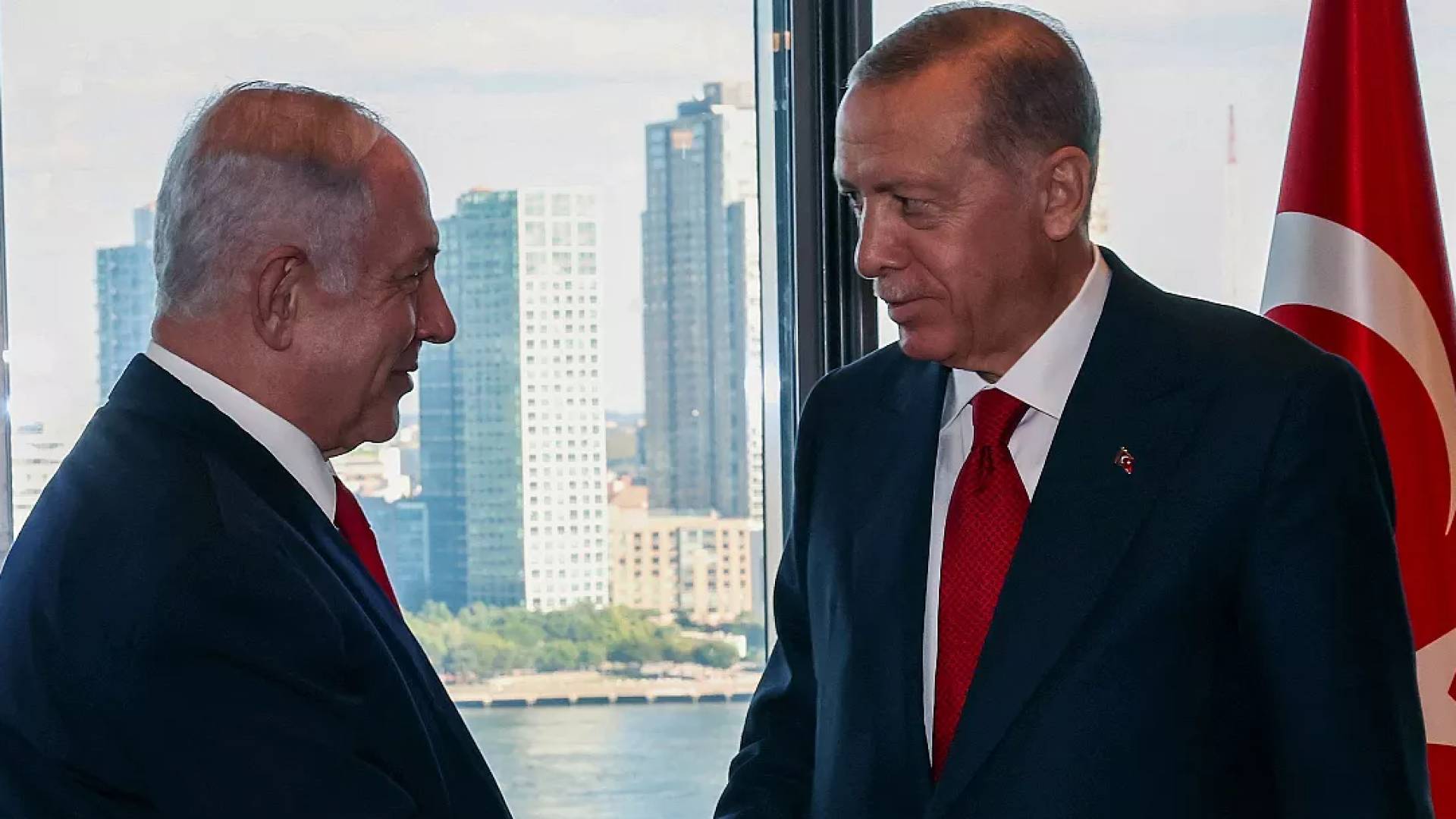 الرئيس التركي رجب طيب أردوغان و رئيس وزراء الاحتلال بنيامين نتنياهو