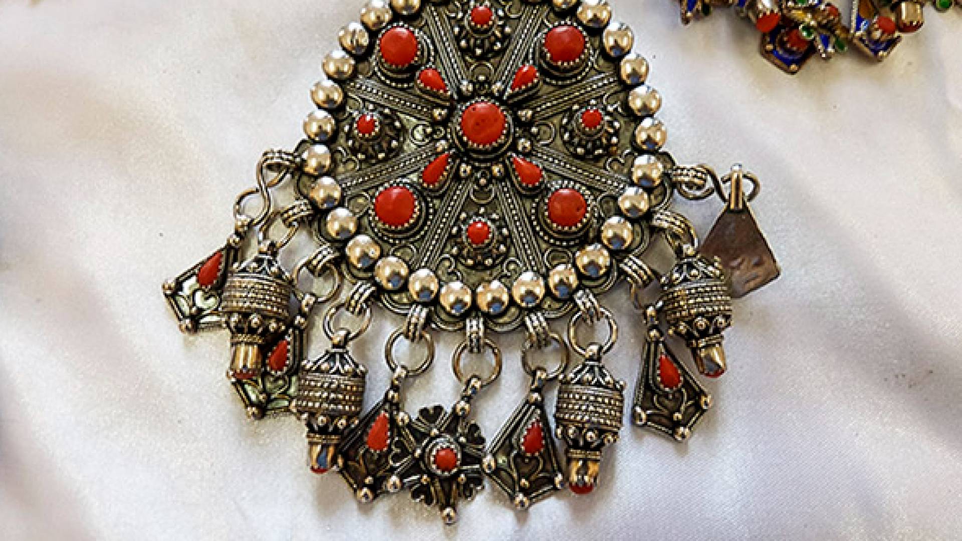 مجوهرات فضة