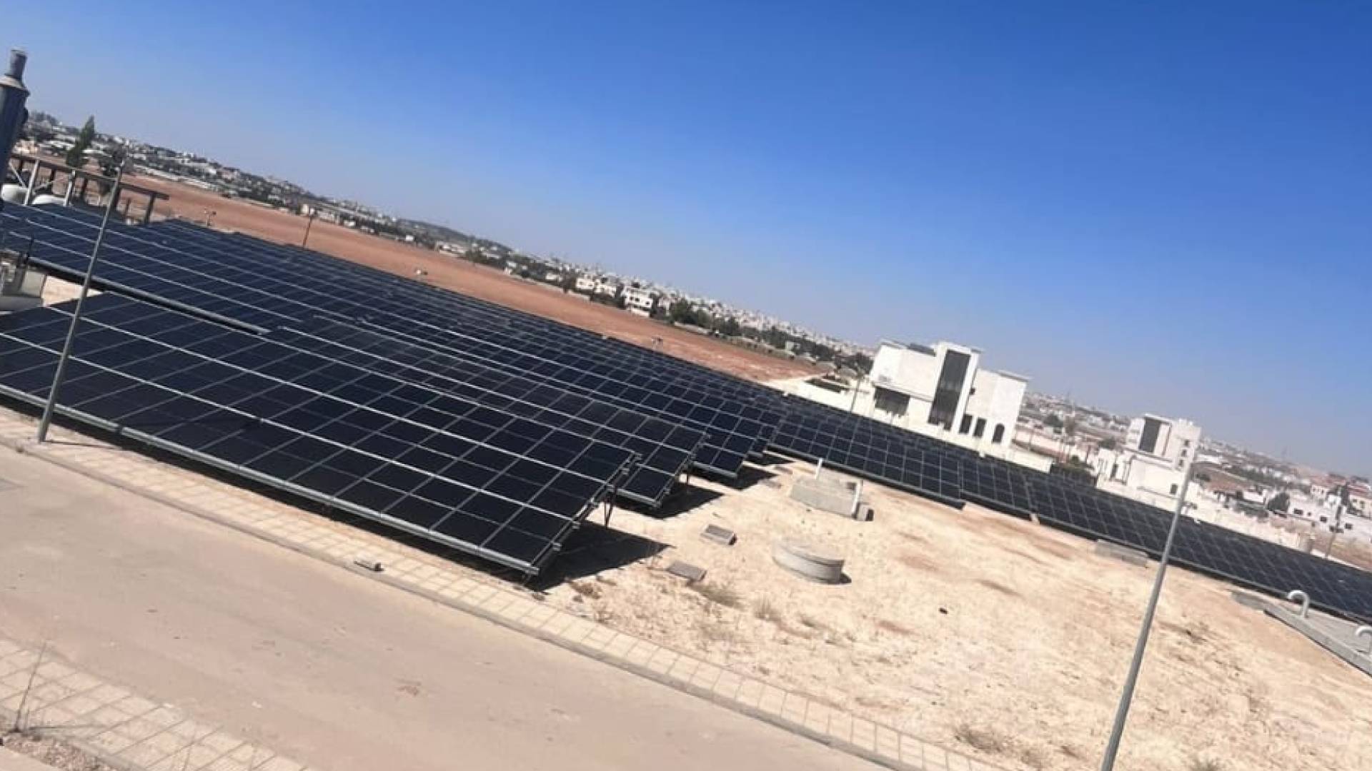 مشروع طاقة شمسية كهروضوئية