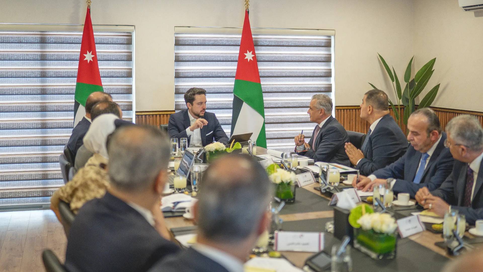 ولي العهد يطلع على الاستراتيجية الوطنية للأمن السيبراني 2025 – 2028