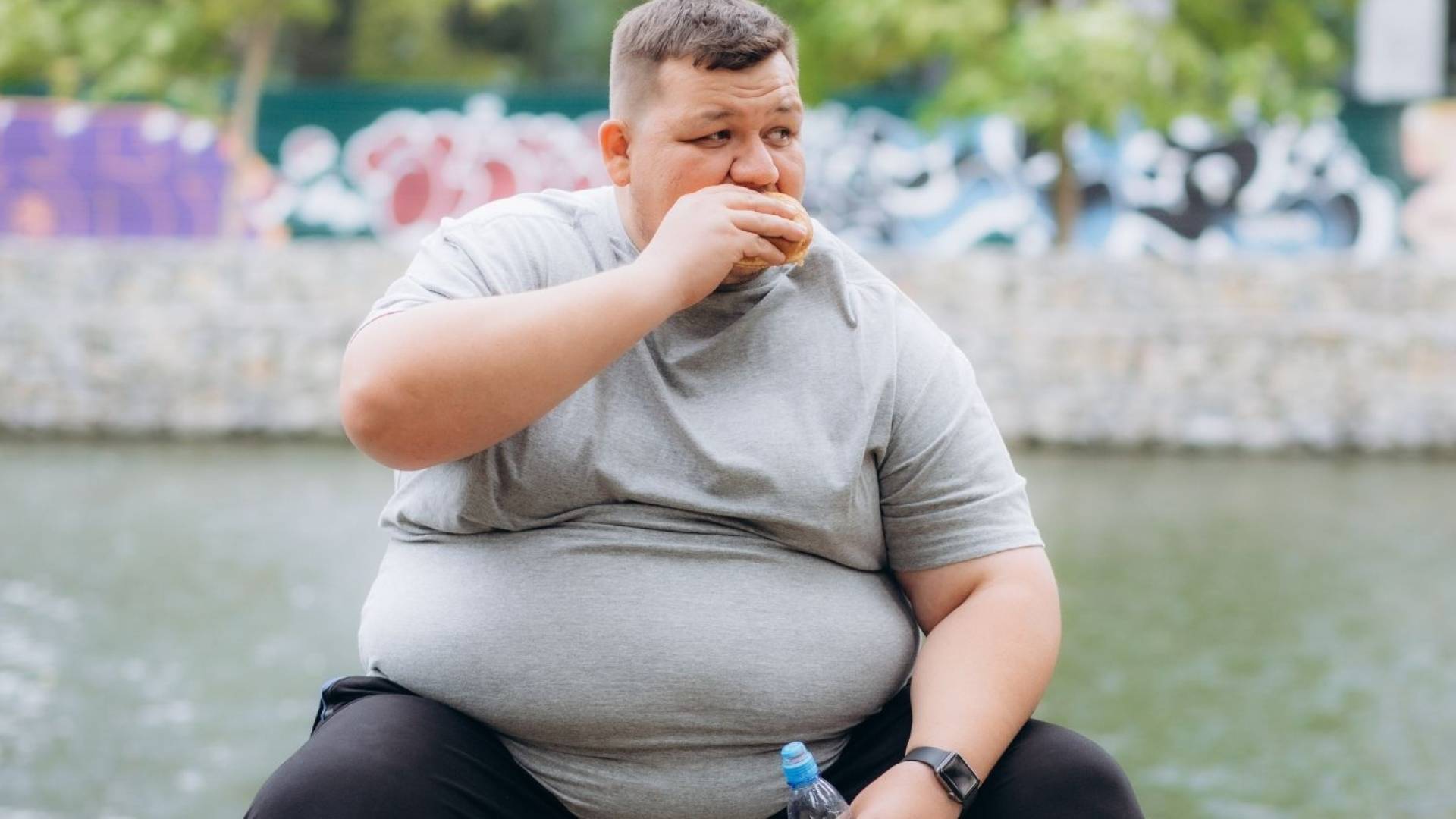 صورة تعبيرية لشخص يعاني من السمنة