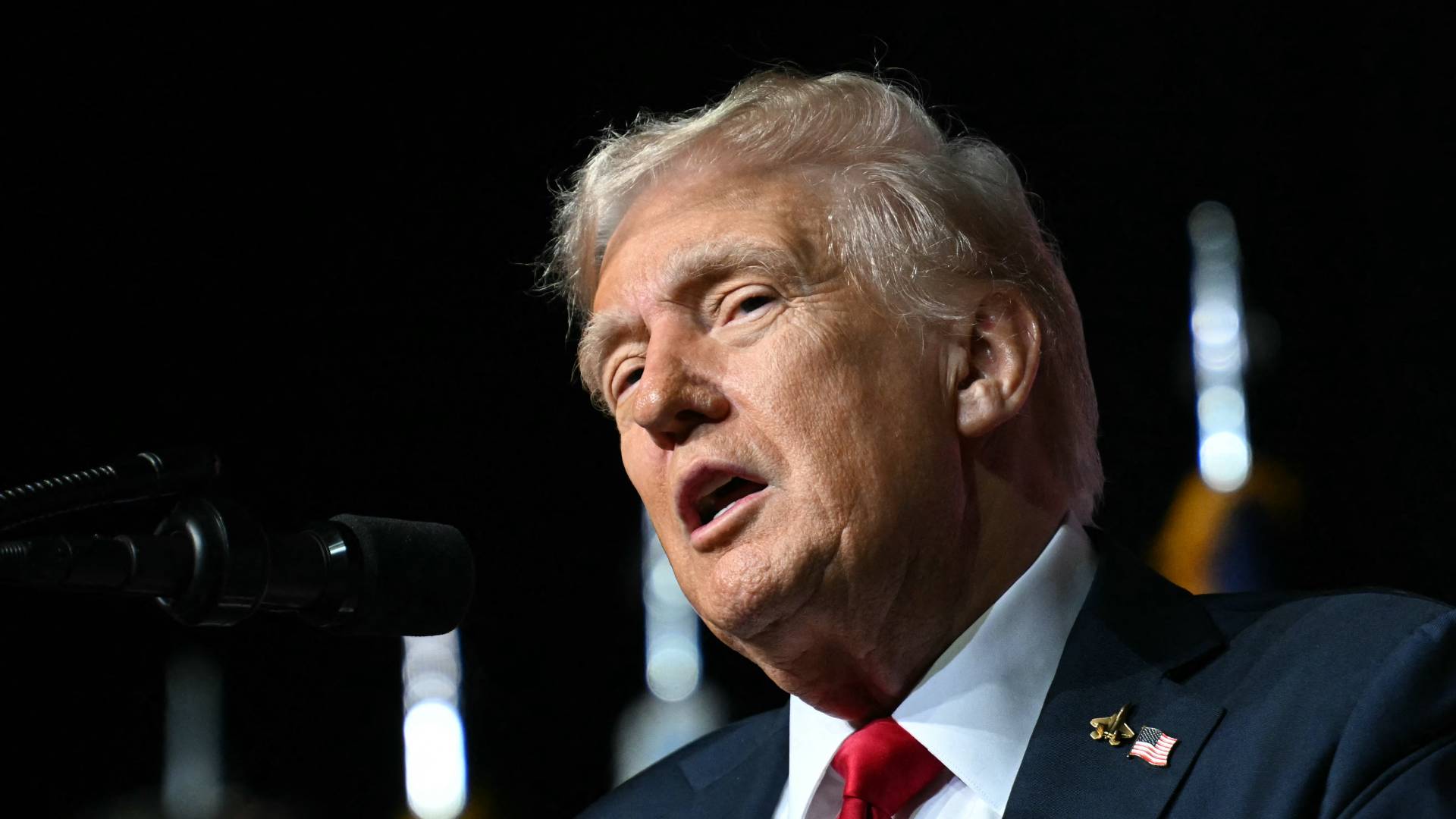 دونالد ترمب