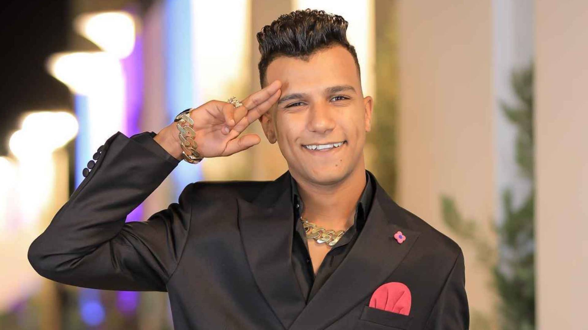 مطرب المهرجانات عصام صاصا