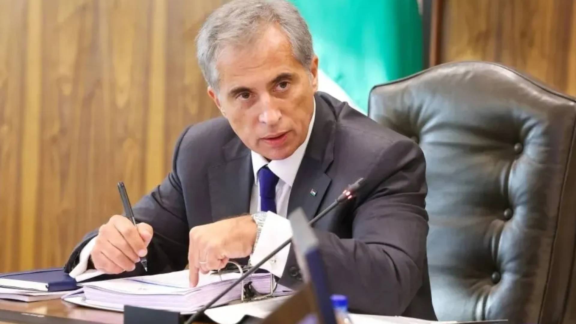 رئيس الوزرء الدكتور جعفر حسان