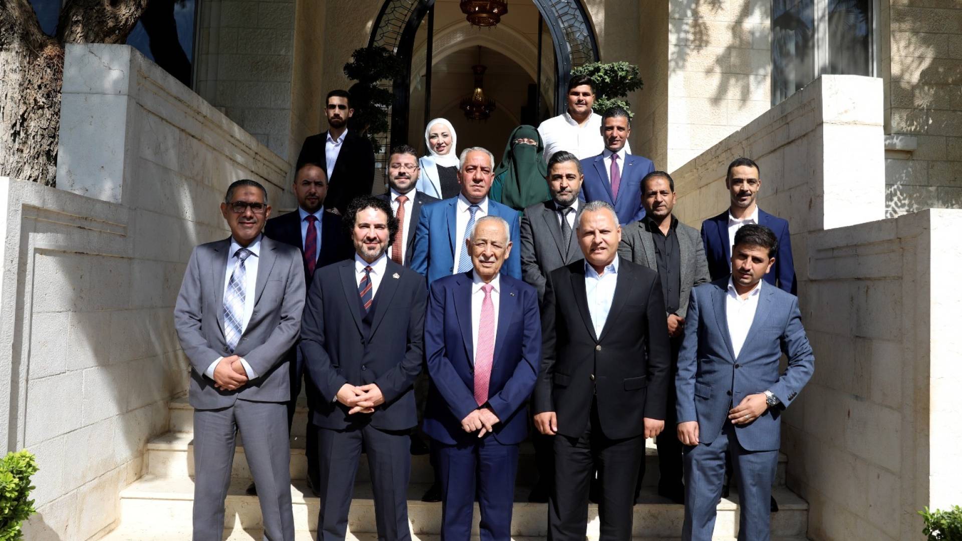 لقاء رئيس الديوان الملكي الهاشمي يوسف العيسوي فعاليات شعبية ومجتمعية نسائية