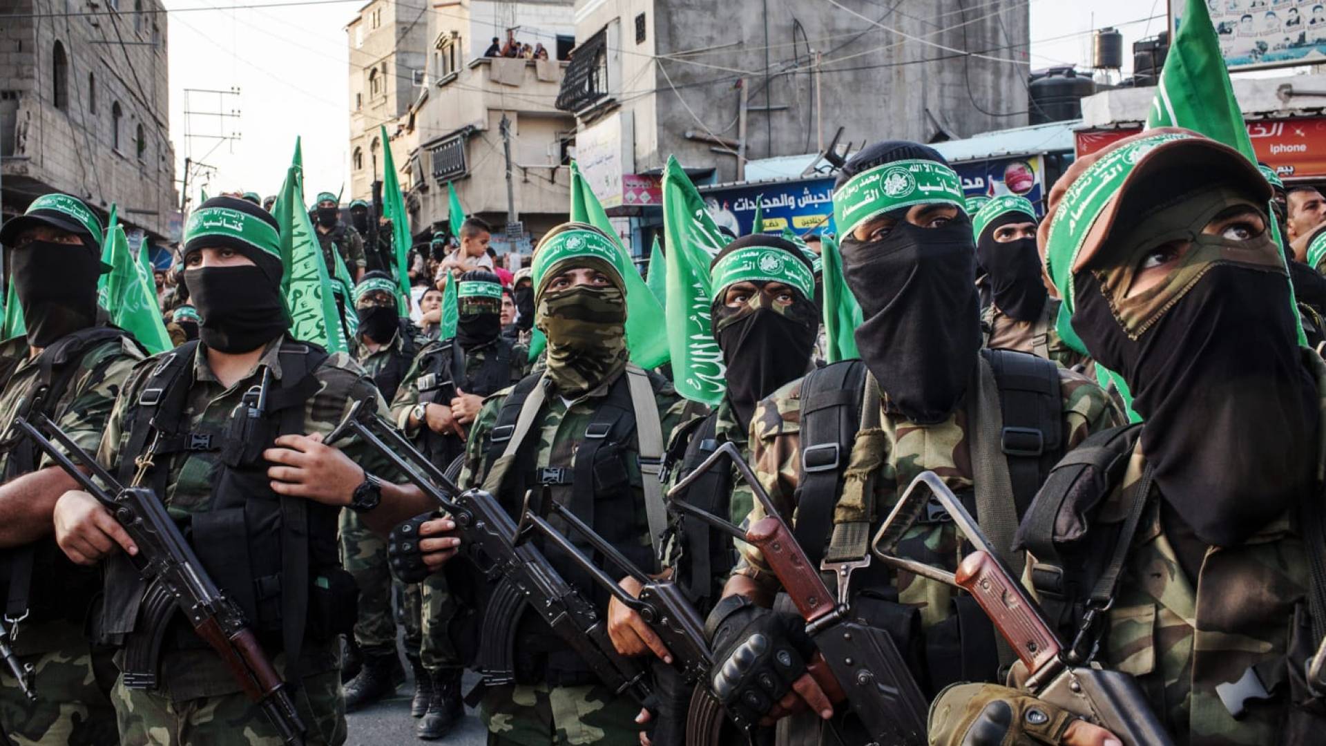 مقاتلين من كتائب القسام