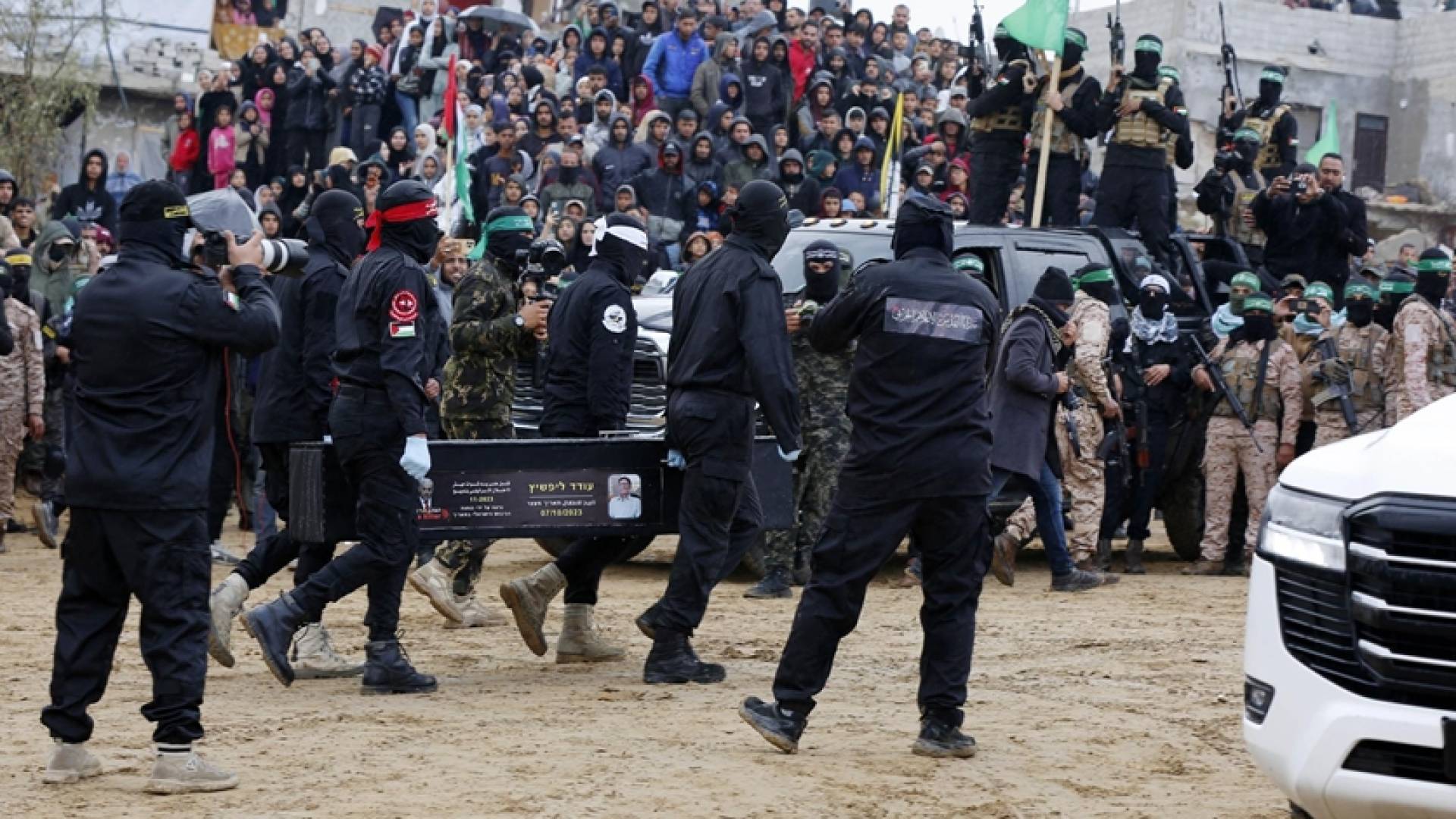 مراسم تسليم جثامين محتجزين في غزة الى الاحتلال