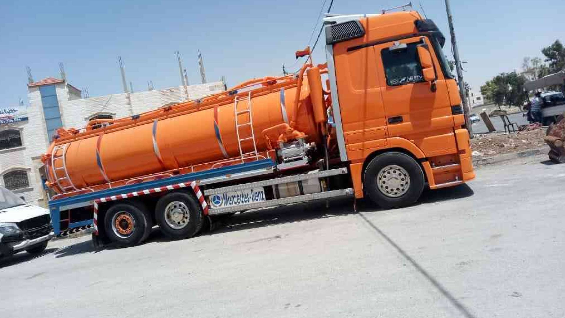 صهريج مياه عادمة