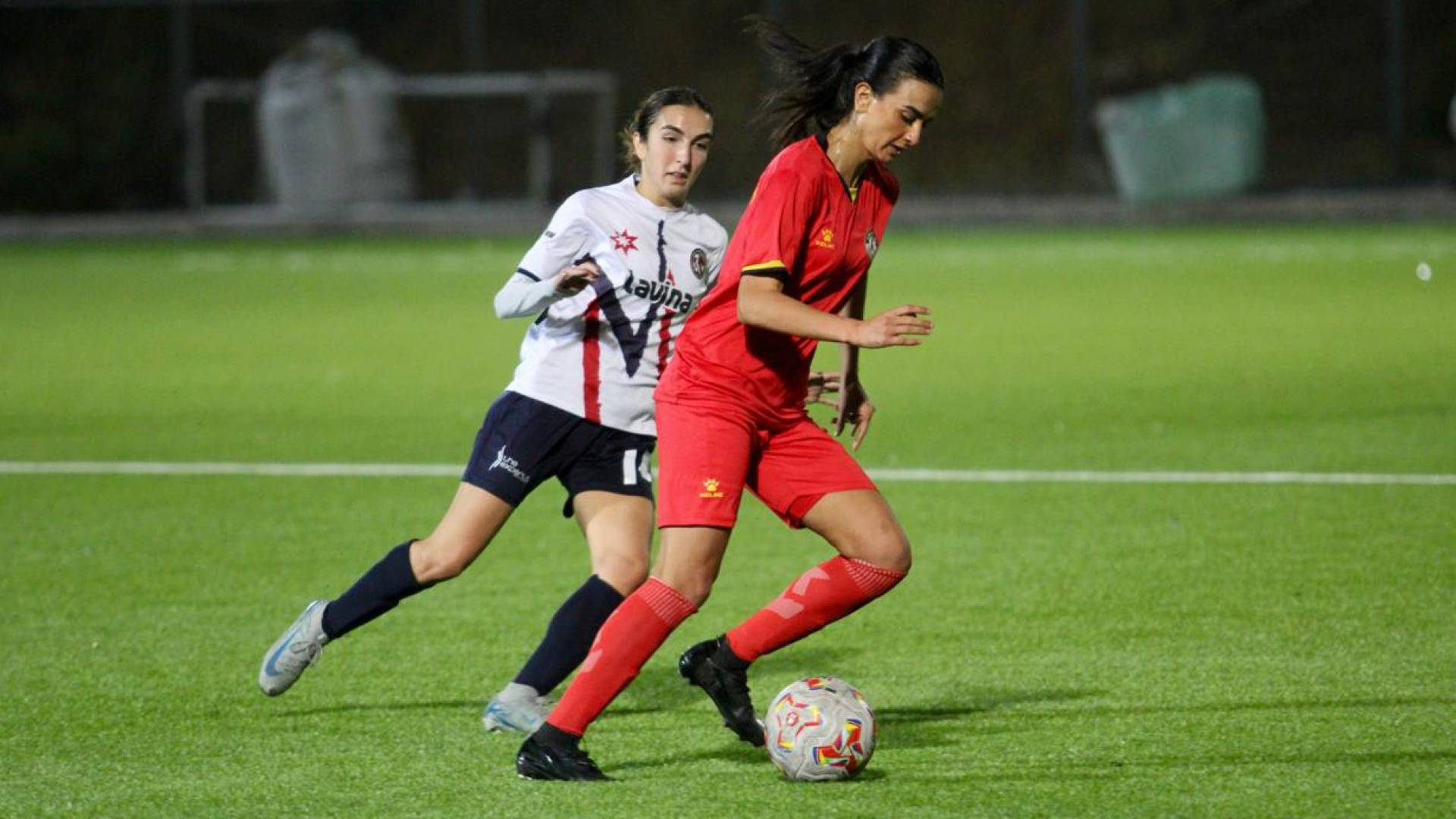 من مباراة عمان إف سي والاتحاد في الجولة الماضية