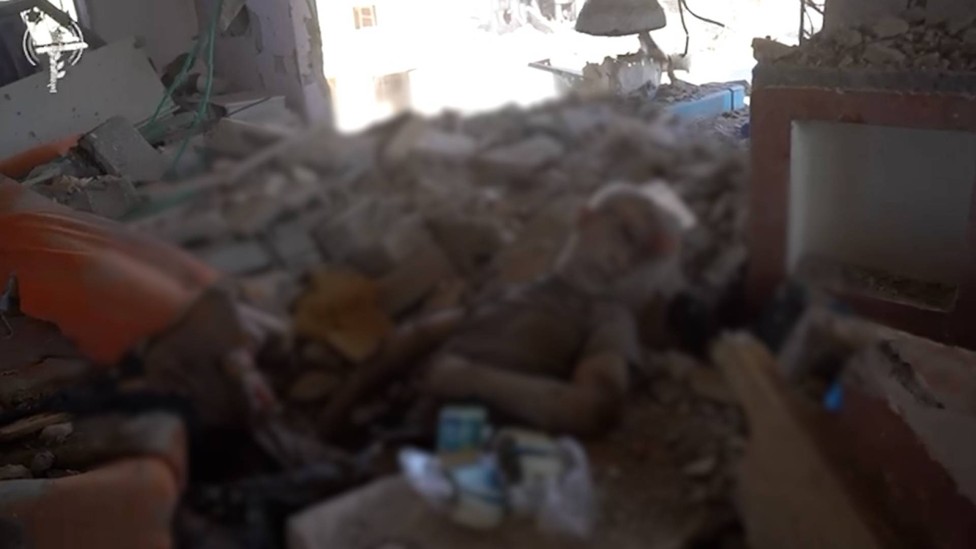 الاحتلال ينشر مشاهد جديدة من موقع استهداف يحيى السنوار في غزة