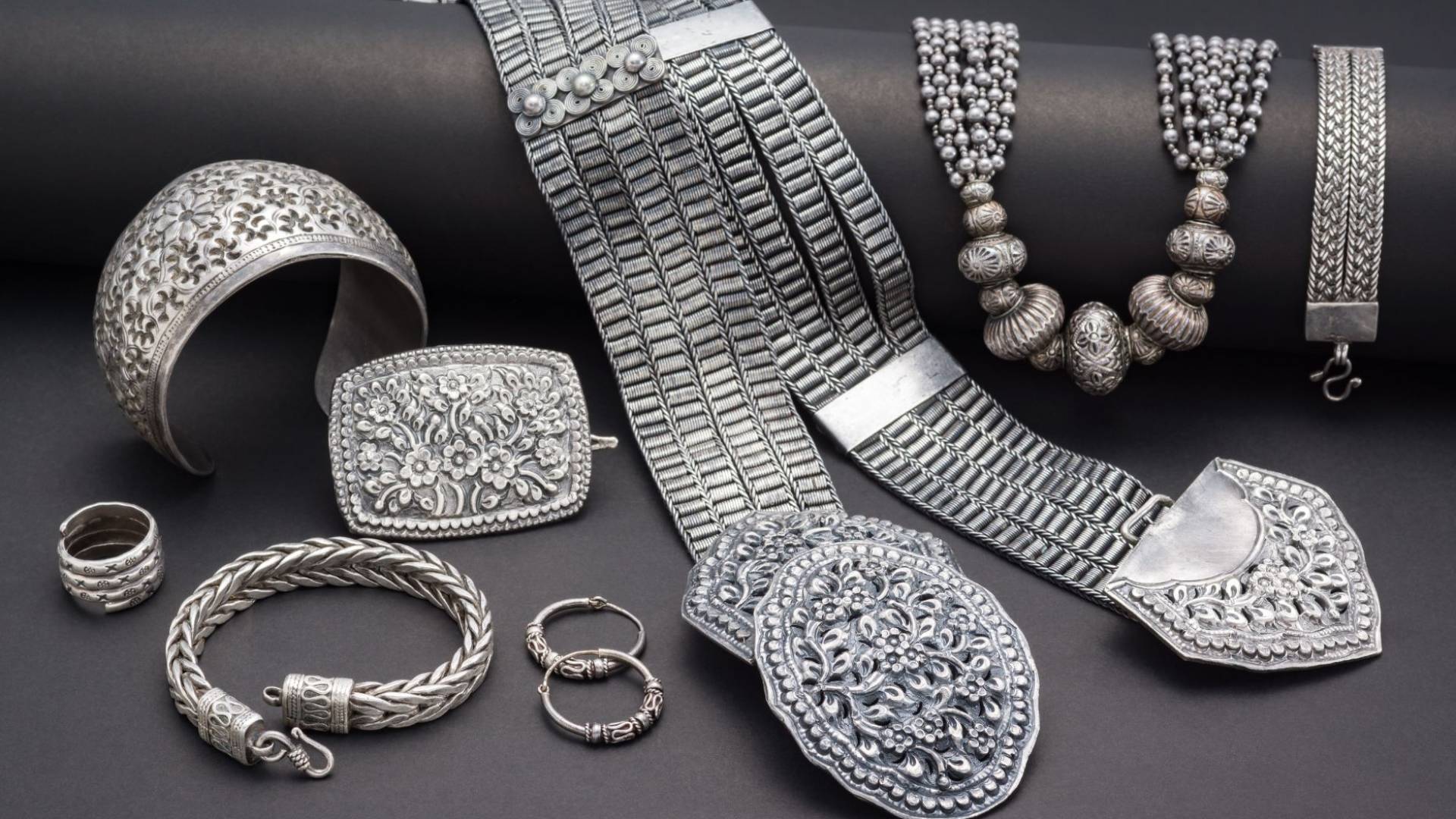 الحلي الفضية