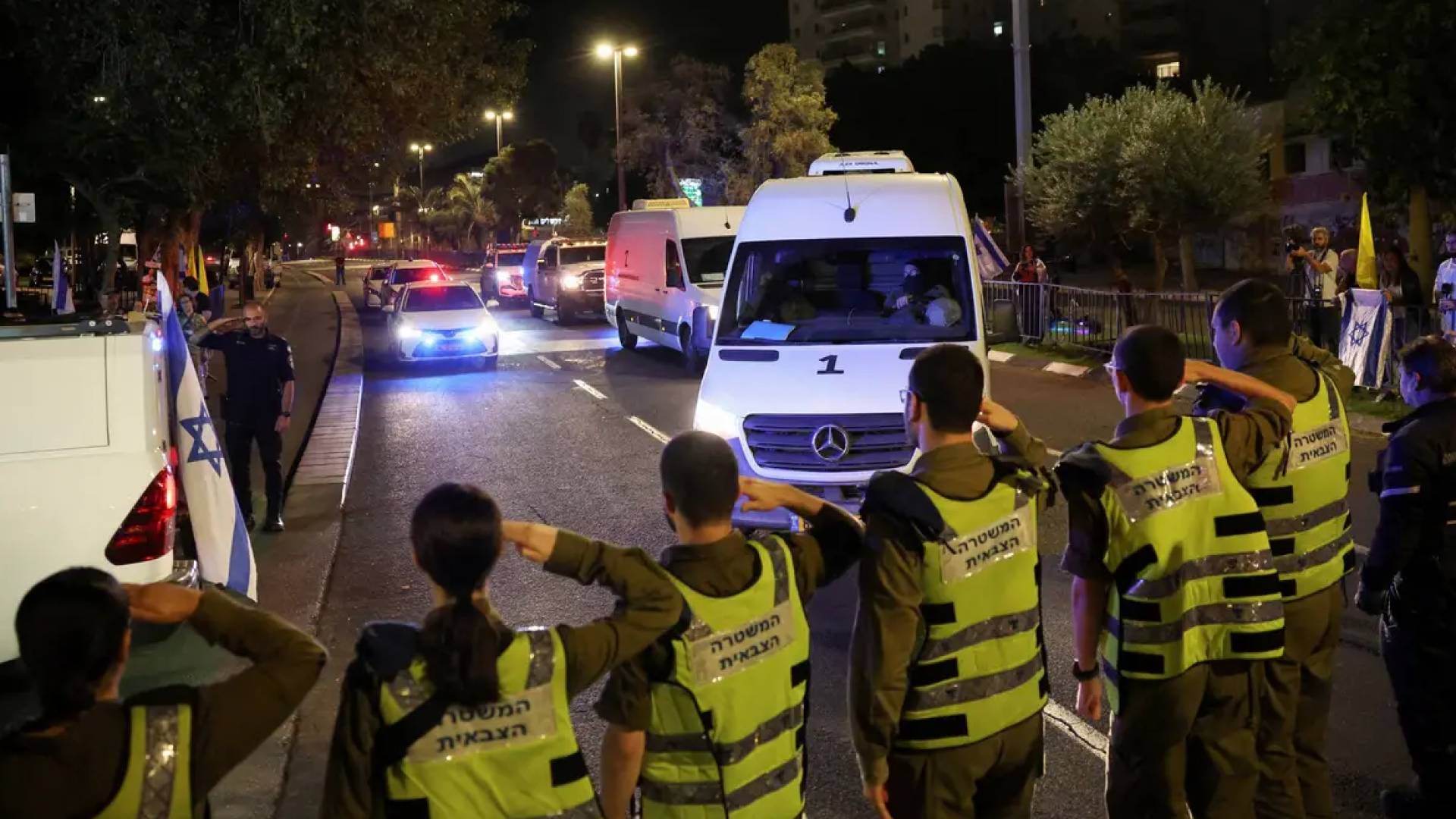 استقبال جثث المحتجزين ضمن صفقة تبادل في تل أبيب