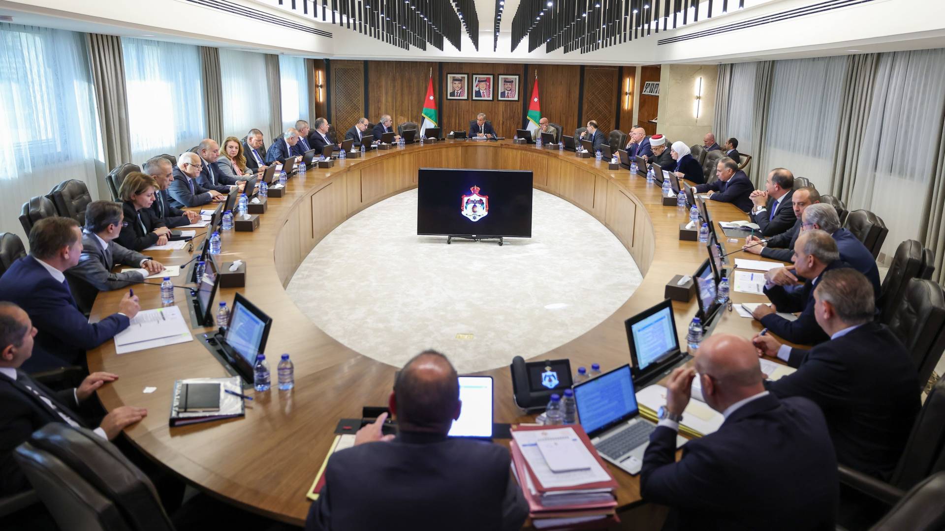 مجلس الوزراء