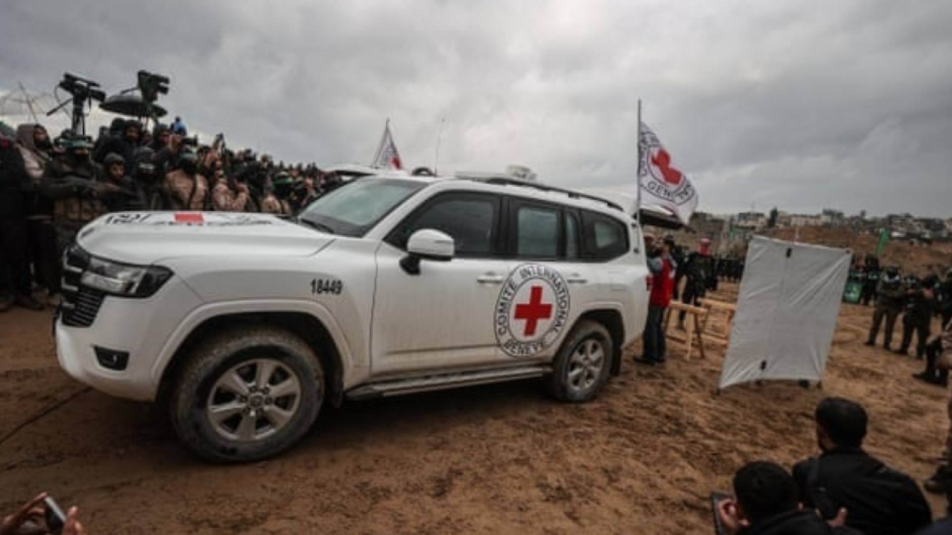 مركبة لمنظمة الصليب الاحمر في قطاع غزة.. ارشيفية