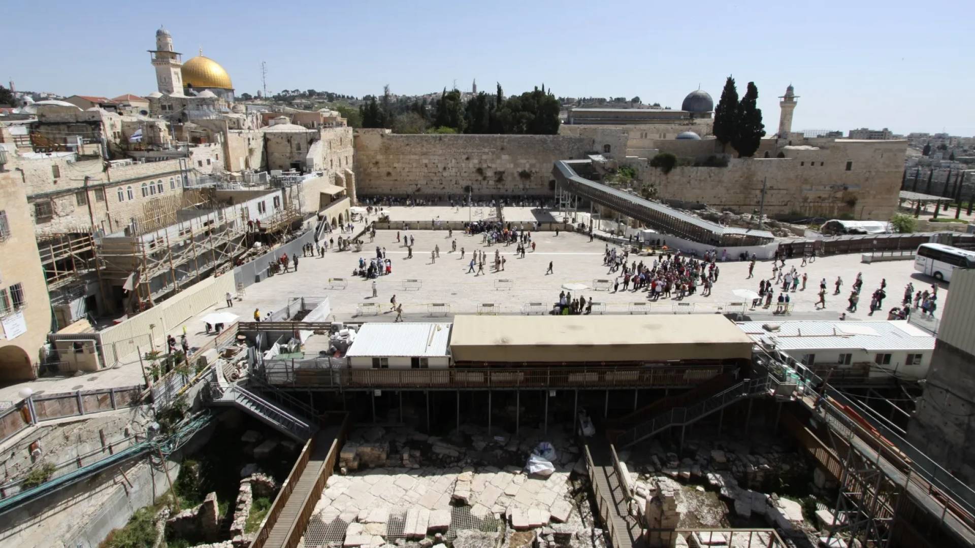 الحفريات في محيط المسجد الاقصى