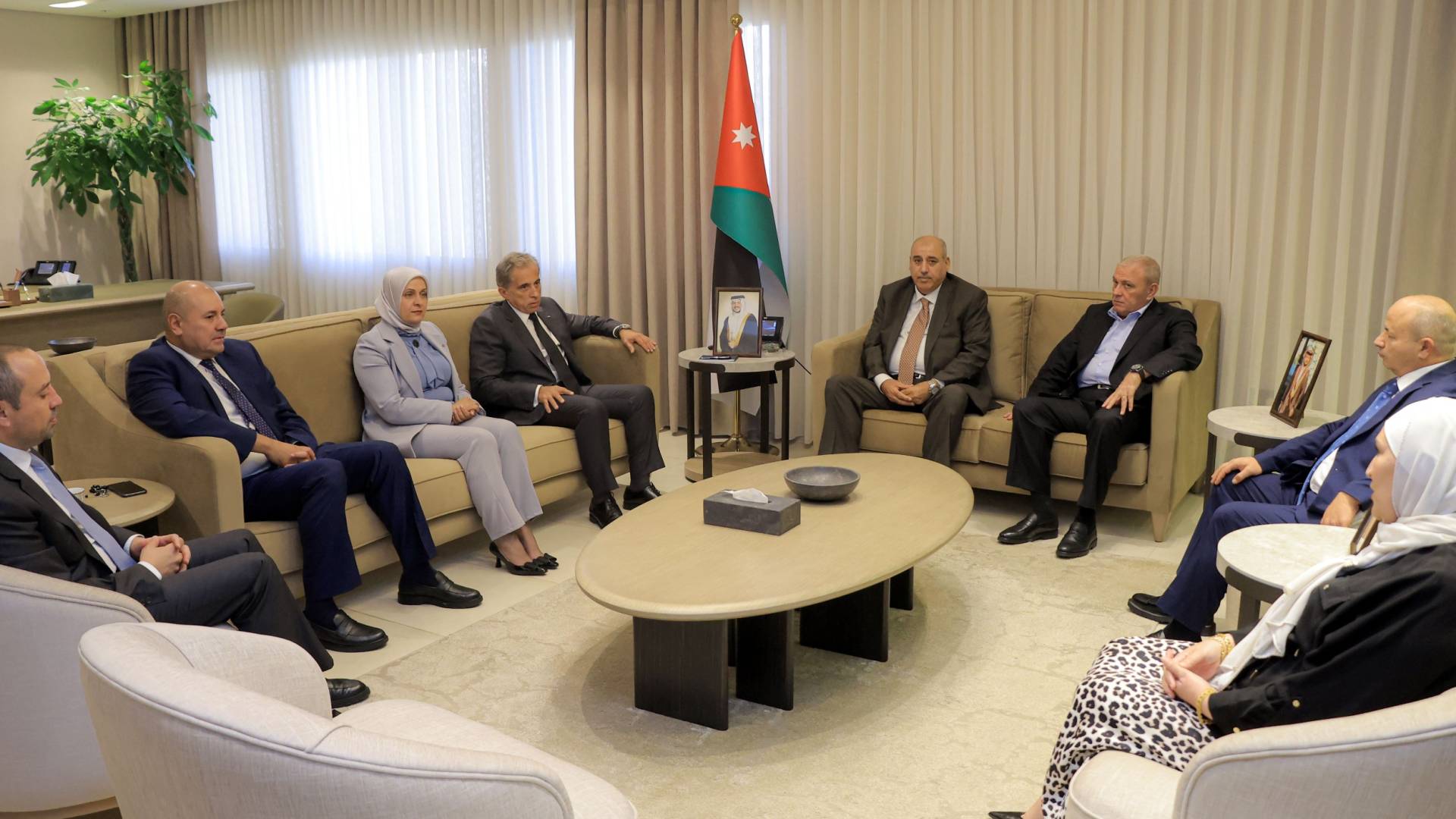 لقاء رئيس مجلس النواب، مازن القاضي، مع رئيس الوزراء الدكتور جعفر حسان