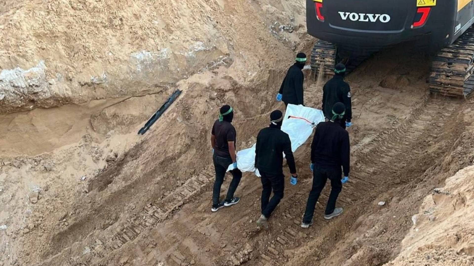 عناصر من كتائب القسام تعثر على جثة المحتجز الإسرائيلي عميرام كوبر داخل نفق شمالي خان يونس