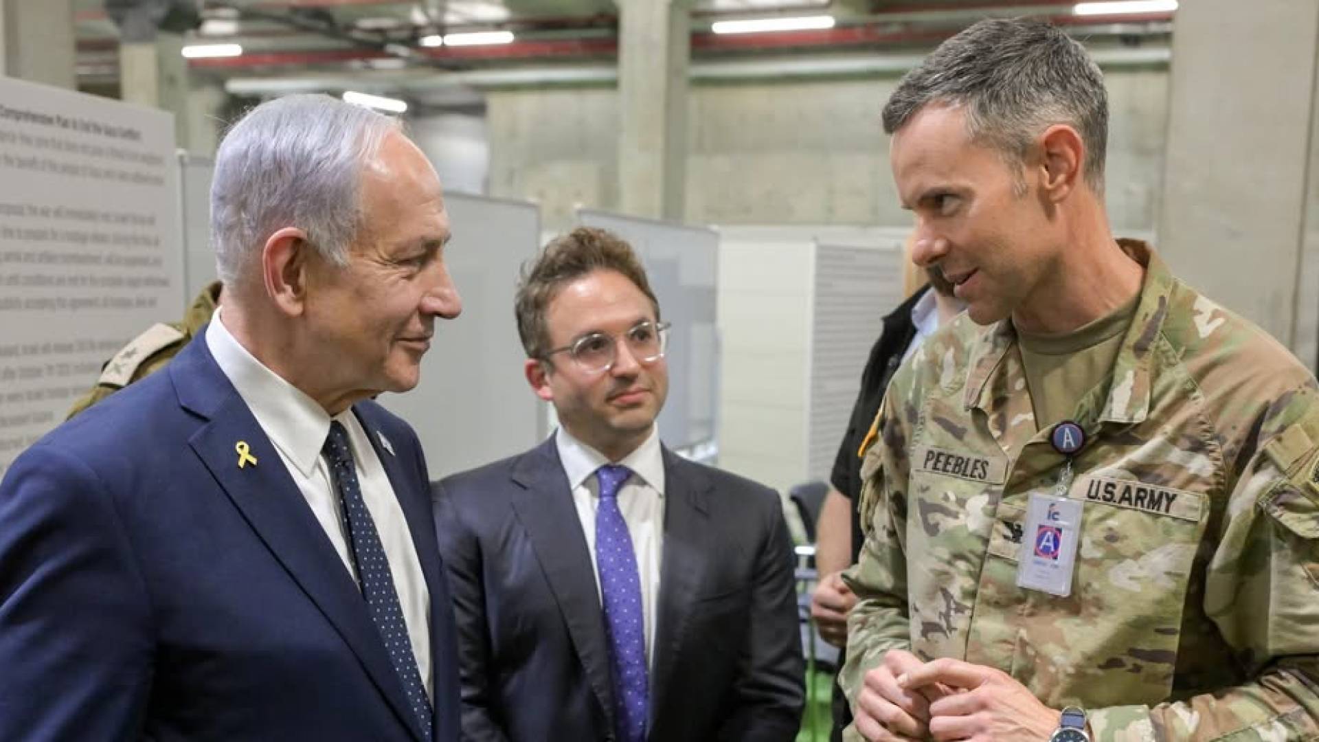 رئيس وزراء الاحتلال بنيامين نتنياهو وقائد سينتكوم كوبر