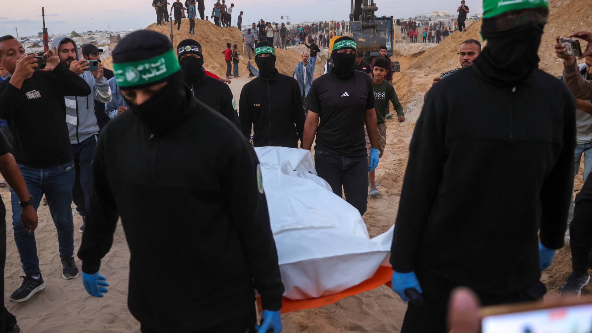 عناصر من وحدة الظل التابعة للقسام