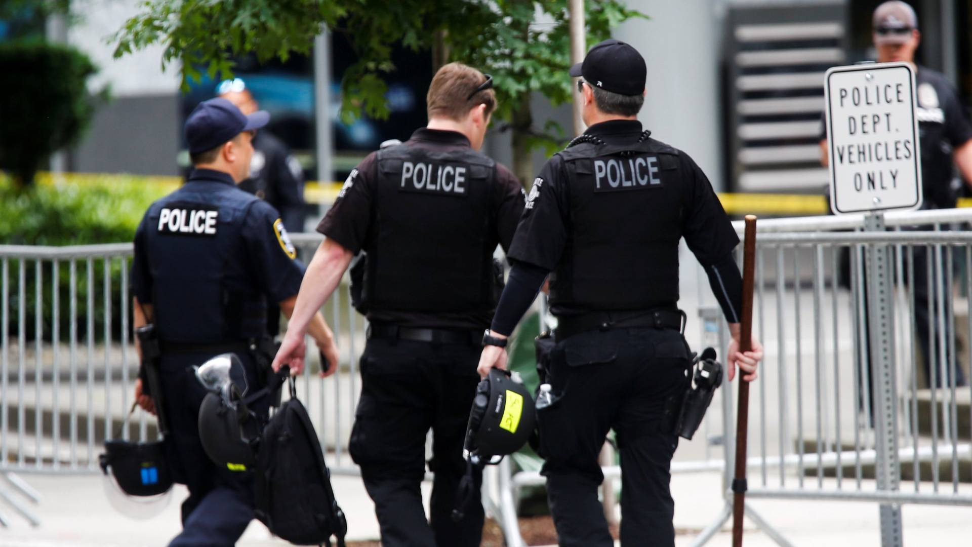 عناصر من الشرطة الأمريكية