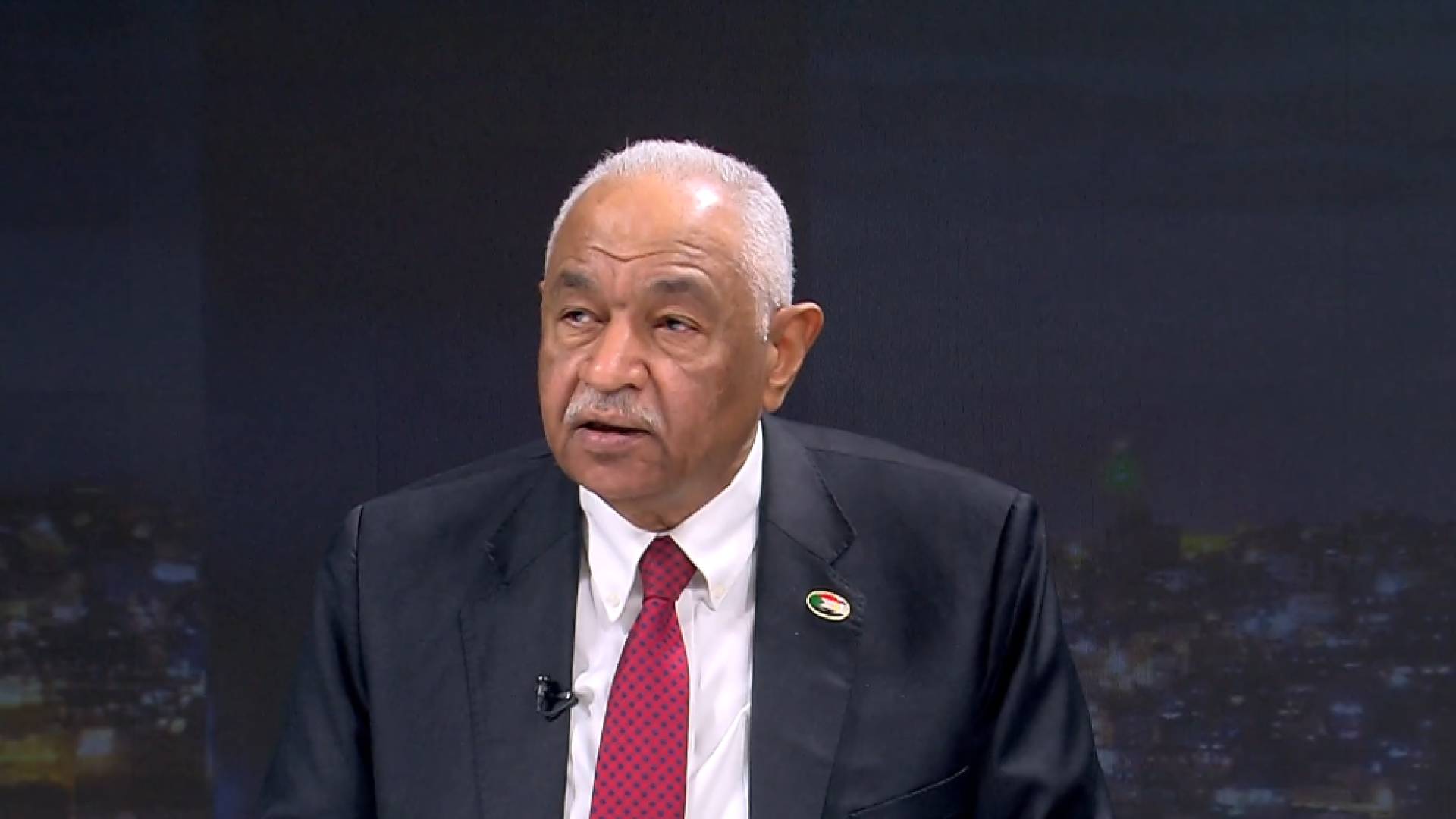 السفير السوداني في عمان حسن صالح سوار الذهب