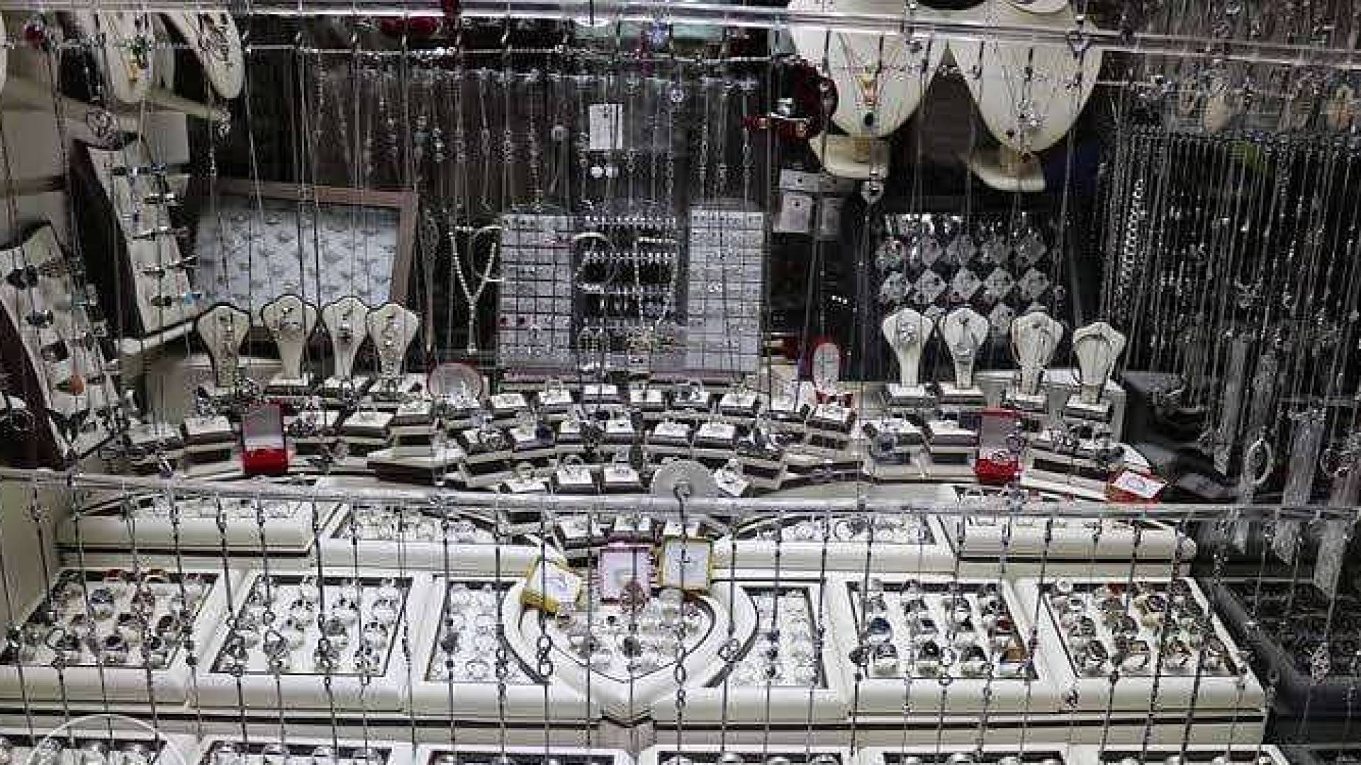 مجوهرات فضية