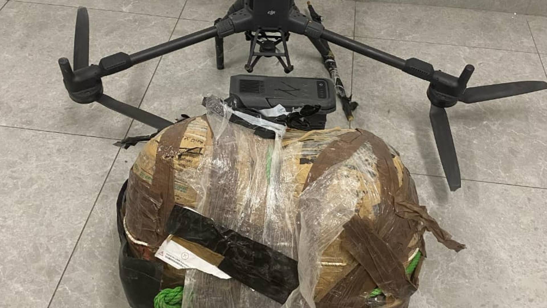 المواد المخدرة بواسطة طائرة مسيّرة (درون)