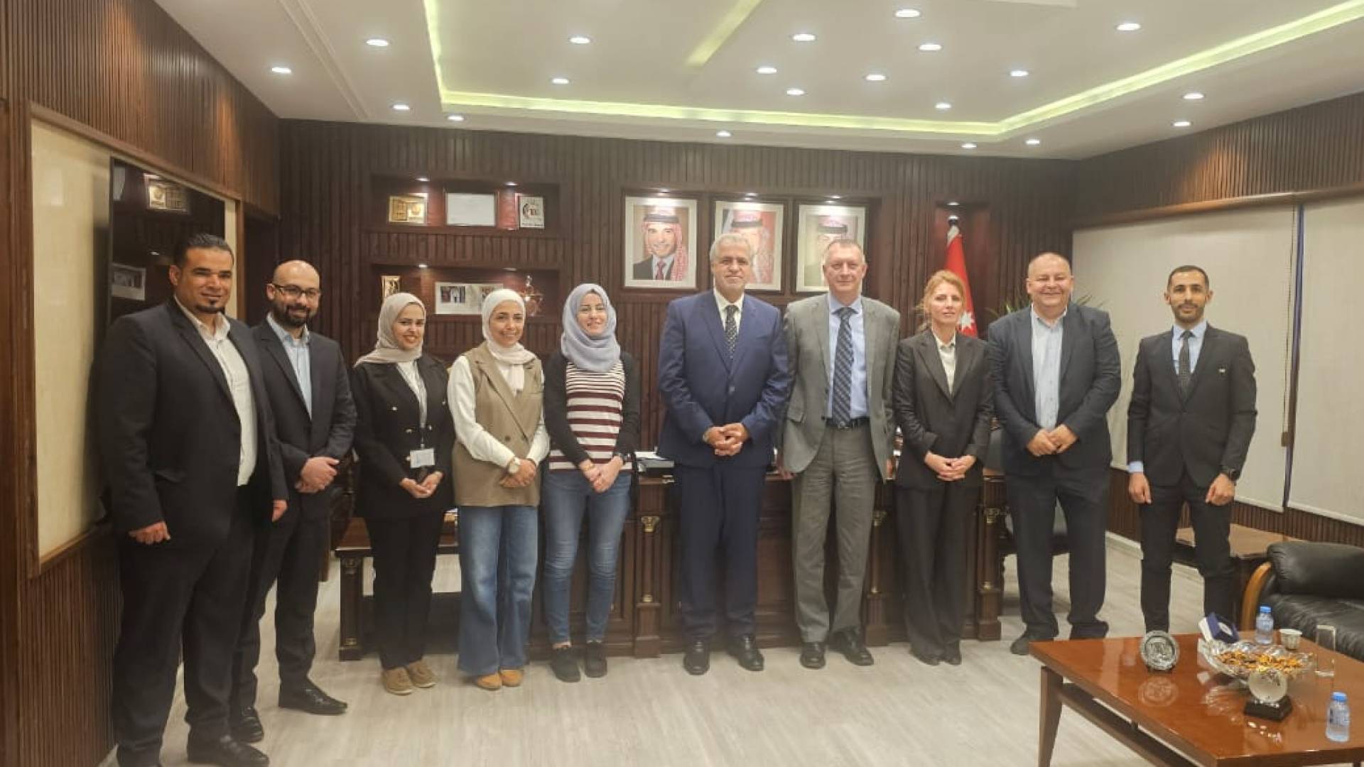 صورة تذكارية للمشاركين في ورشة العمل