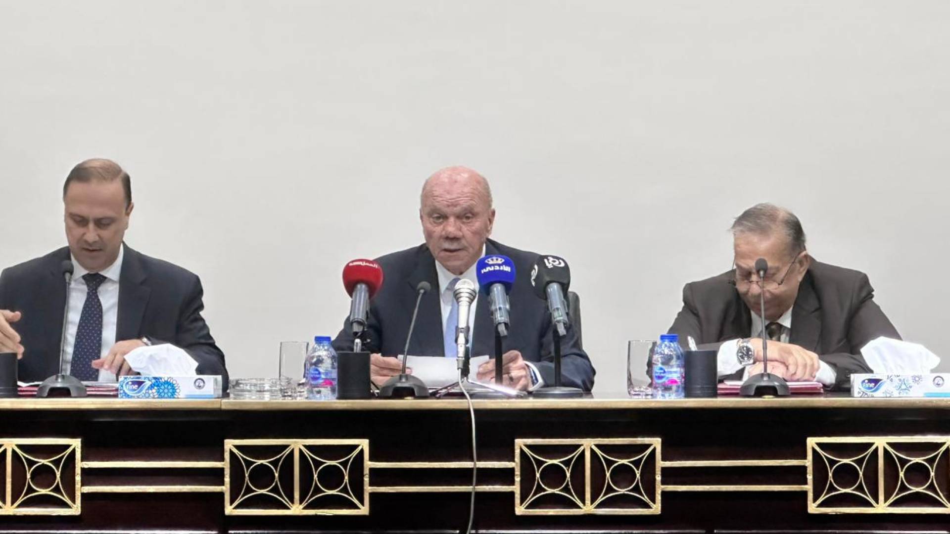 اجتماع الجنة العليا للمشروع الوطني للدفاع عن اللغة العربية