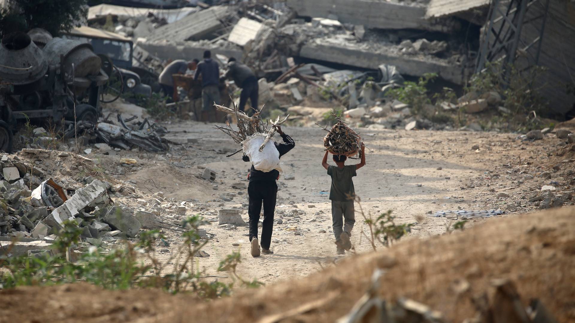 معاناة أهالي قطاع غزة