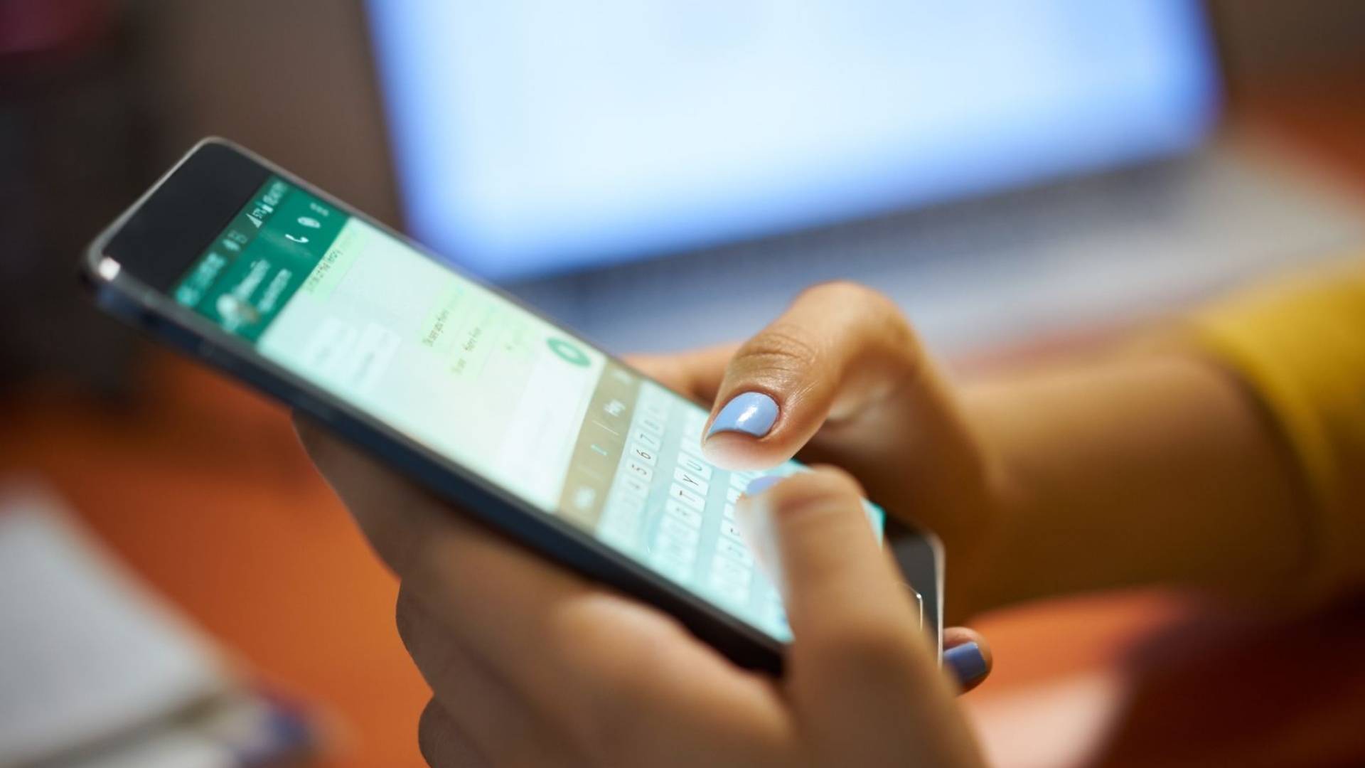 محادثات واتس اب-ارشيفية