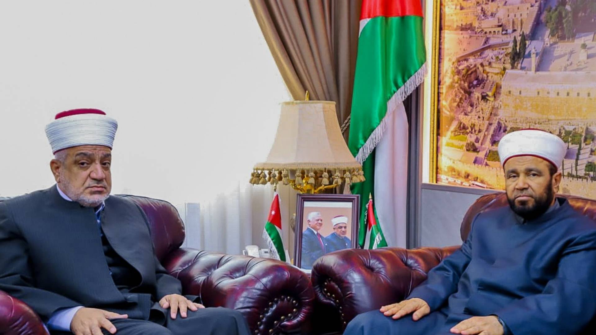 وزير الأوقاف والشؤون والمقدسات الإسلامية الدكتور محمد الخلايلة و وزير الأوقاف الفلسطيني محمد نجم