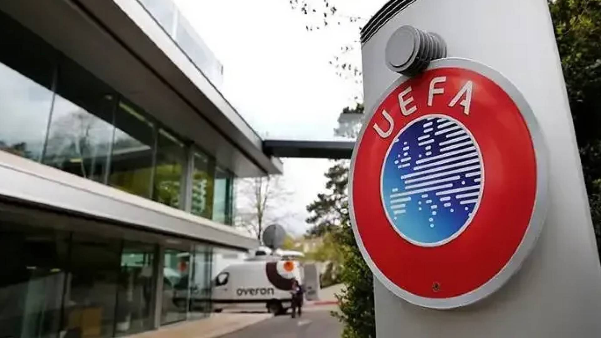 شعار الاتحاد الأوروبي لكرة القدم (يويفا)