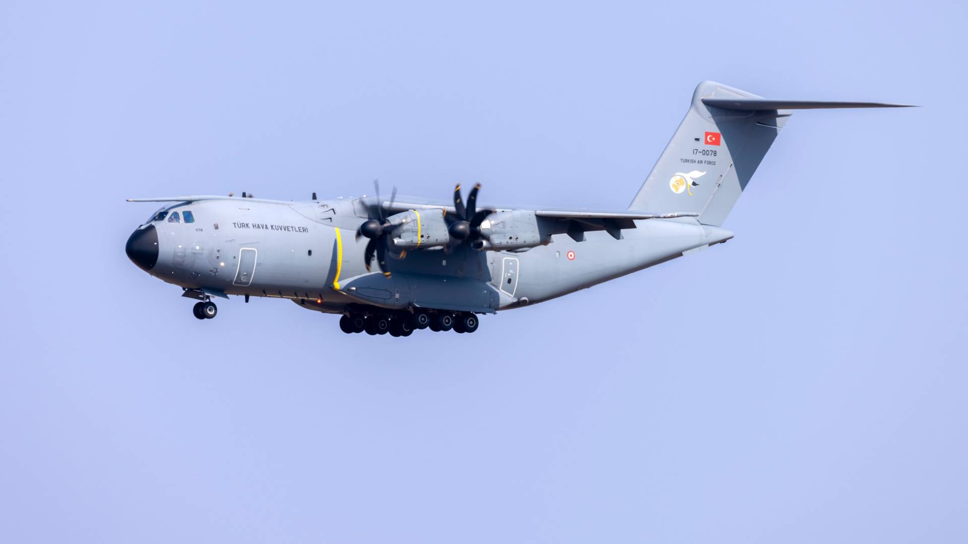 طائرة شحن عسكرية تركية
