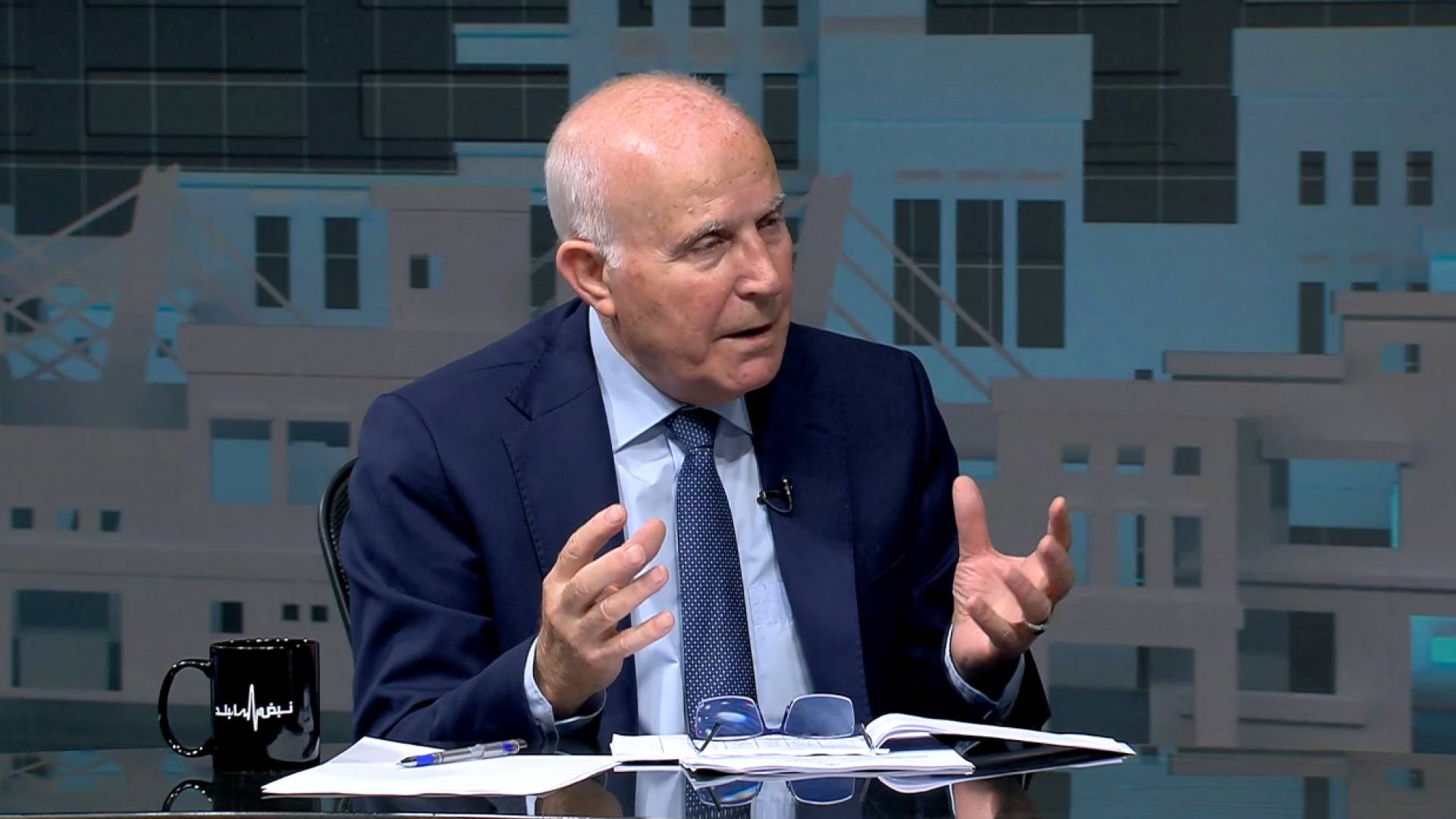 الدُّكْتُورُ عَادِلُ الْبَلْبِيسِيُّ الْمُدِيرُ الْعَامُّ لِمَرْكَزِ الْأَوْبِئَةِ