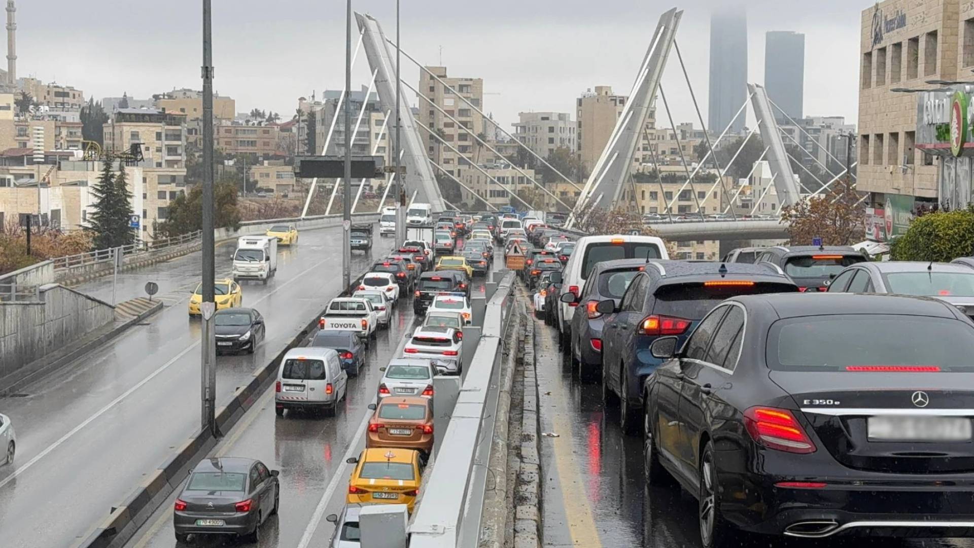 أمطار على الطرقات - أرشيفية