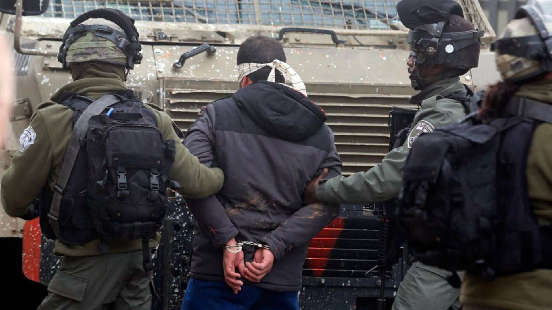 معتقل لدى الاحتلال -ارشيفية