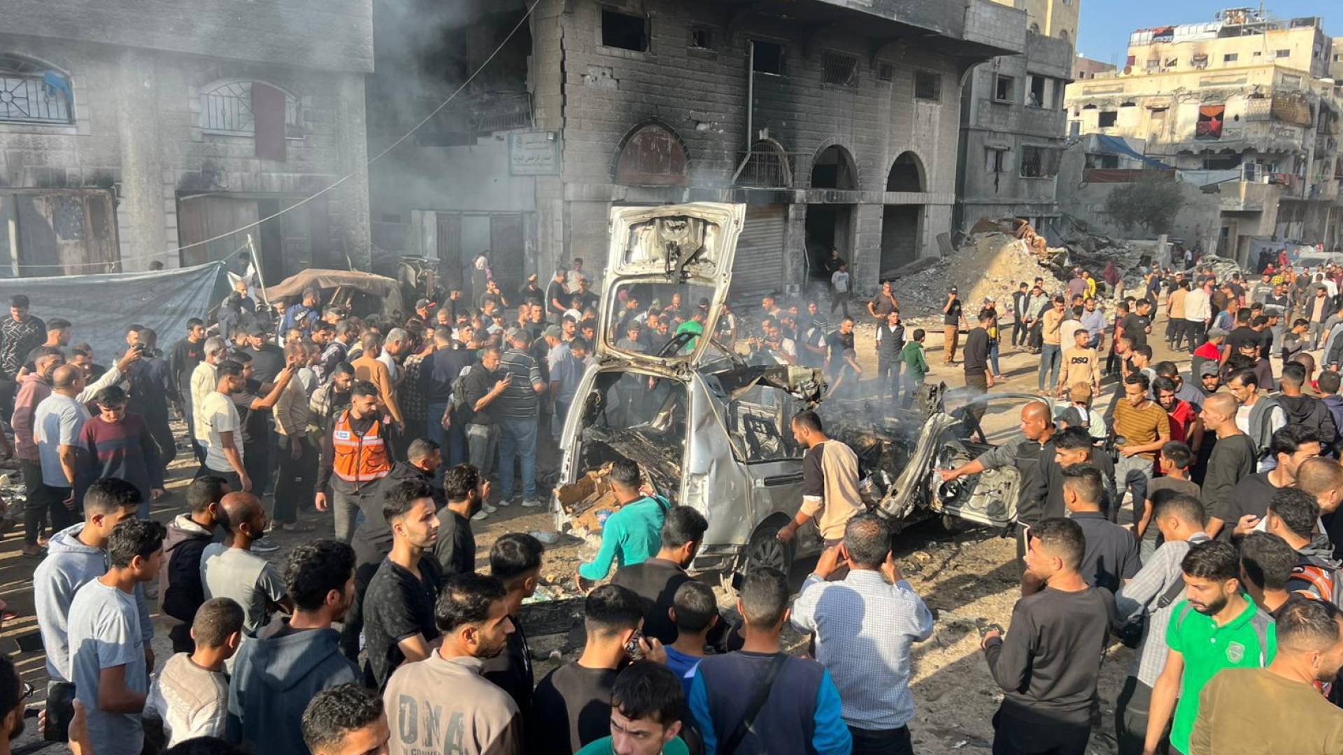 غارة على مركبة في قطاع غزة