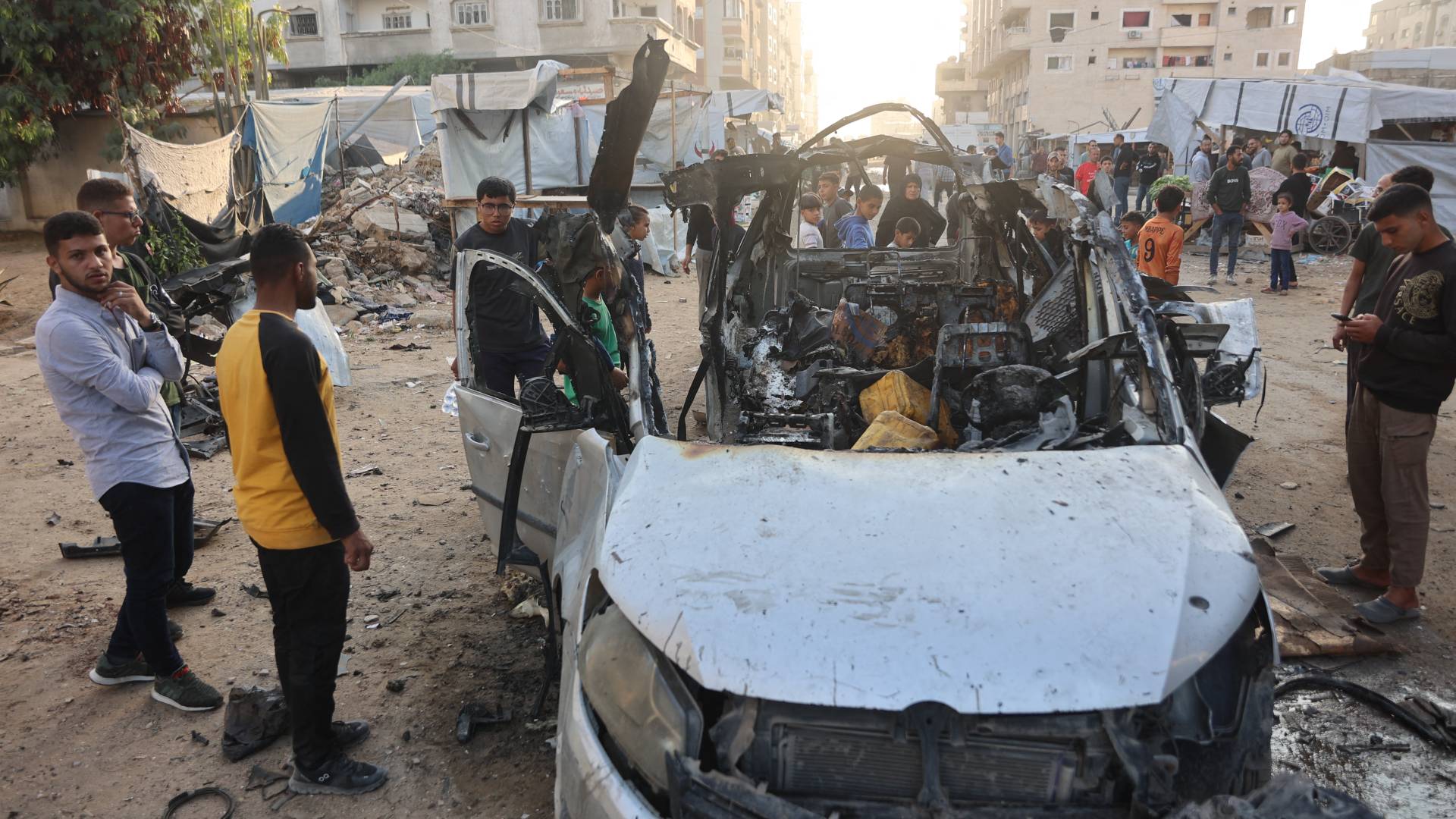 غارة للاحتلال على مركبة في قطاع غزة