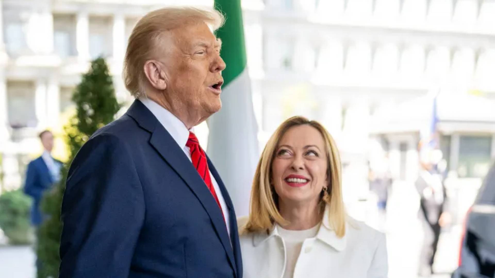 الرئيس الأمريكي دونالد ترمب ورئيسة وزراء ايطاليا ميلوني