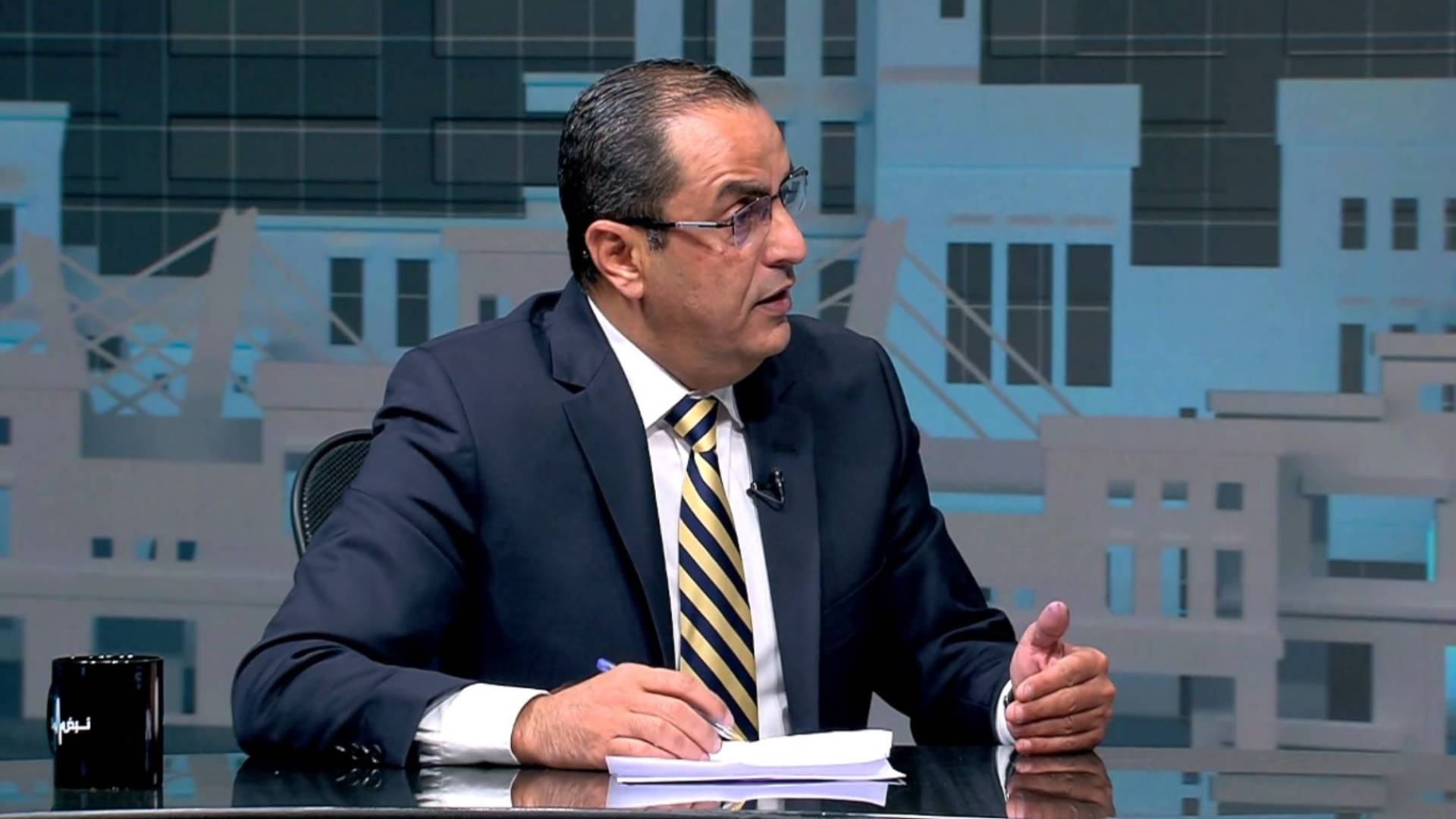 ٱلْخَبِيرُ ٱلْعَسْكَرِيُّ وَٱلِٱسْتِرَاتِيجِيُّ نِضَالُ أَبُو زَيْدٍ